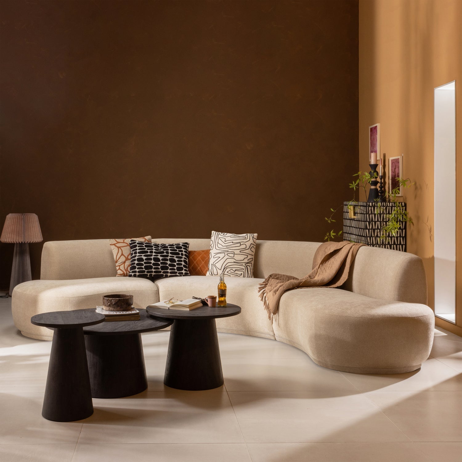 Maan brown side table