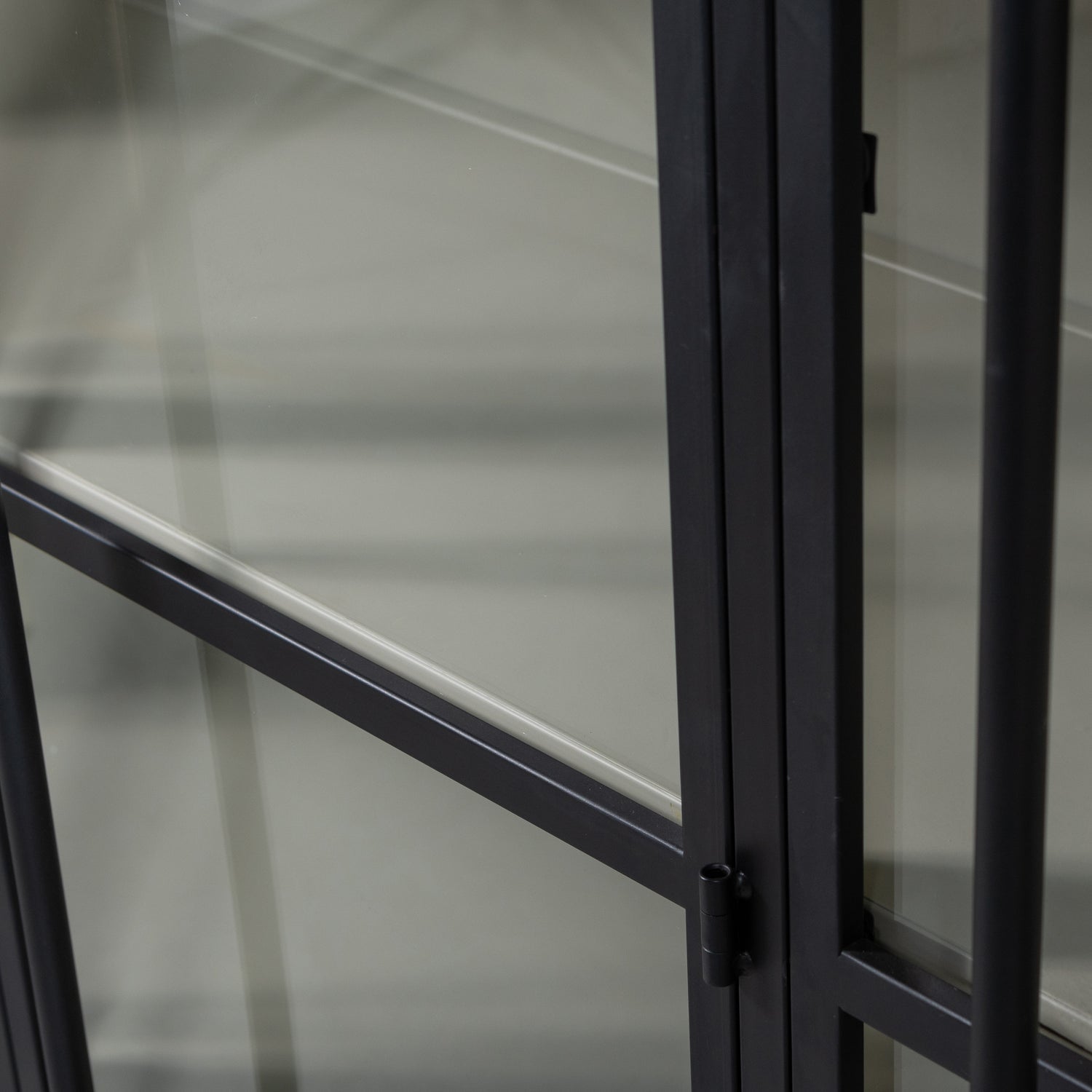 Dvojdverová vitrína EXHIBIT čierna