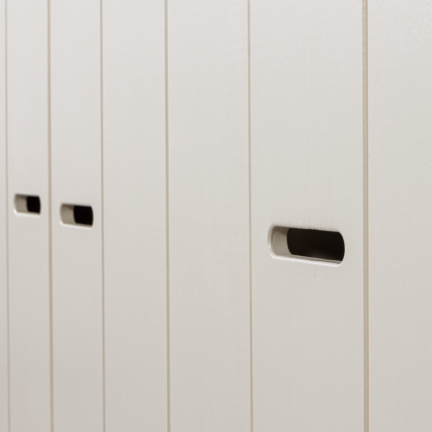 Skriňa 3-dverová CONNECT piesková