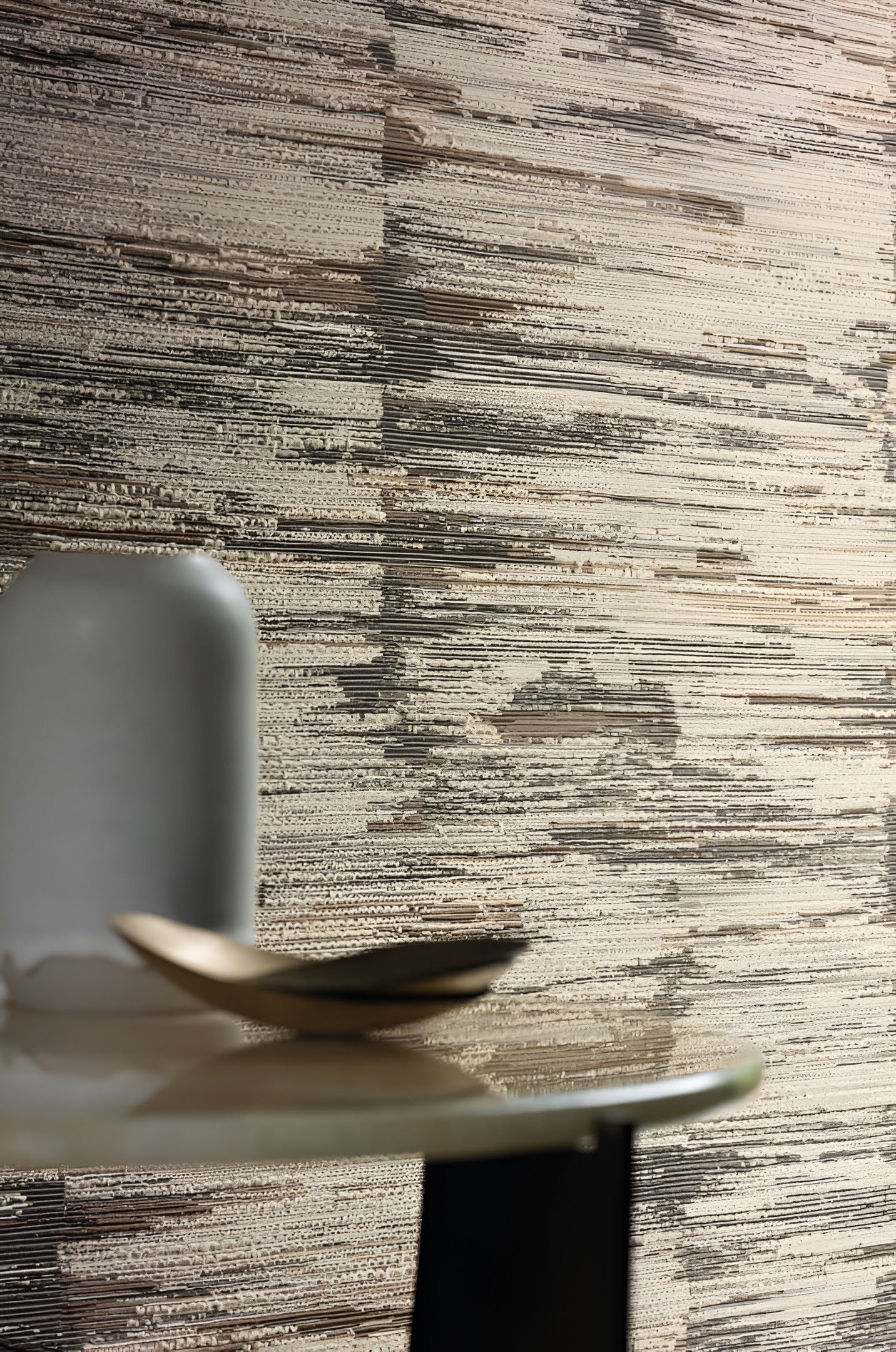 Textilná tapeta so štruktúrou v prúžkoch ALCHEMILLA - BLEU DEAUVILLE/GRIS NUAGE modrá s béžovou