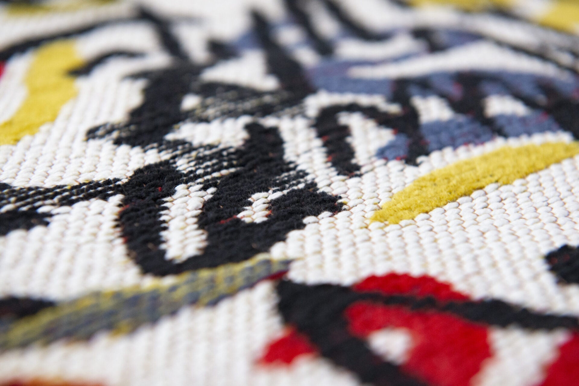 Kruhový koberec GRAFITTO STREET GRAPH abstraktný vzor