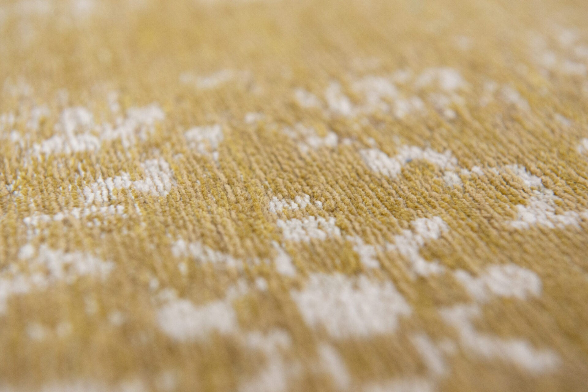 Medallon Spring Moss rug yellow