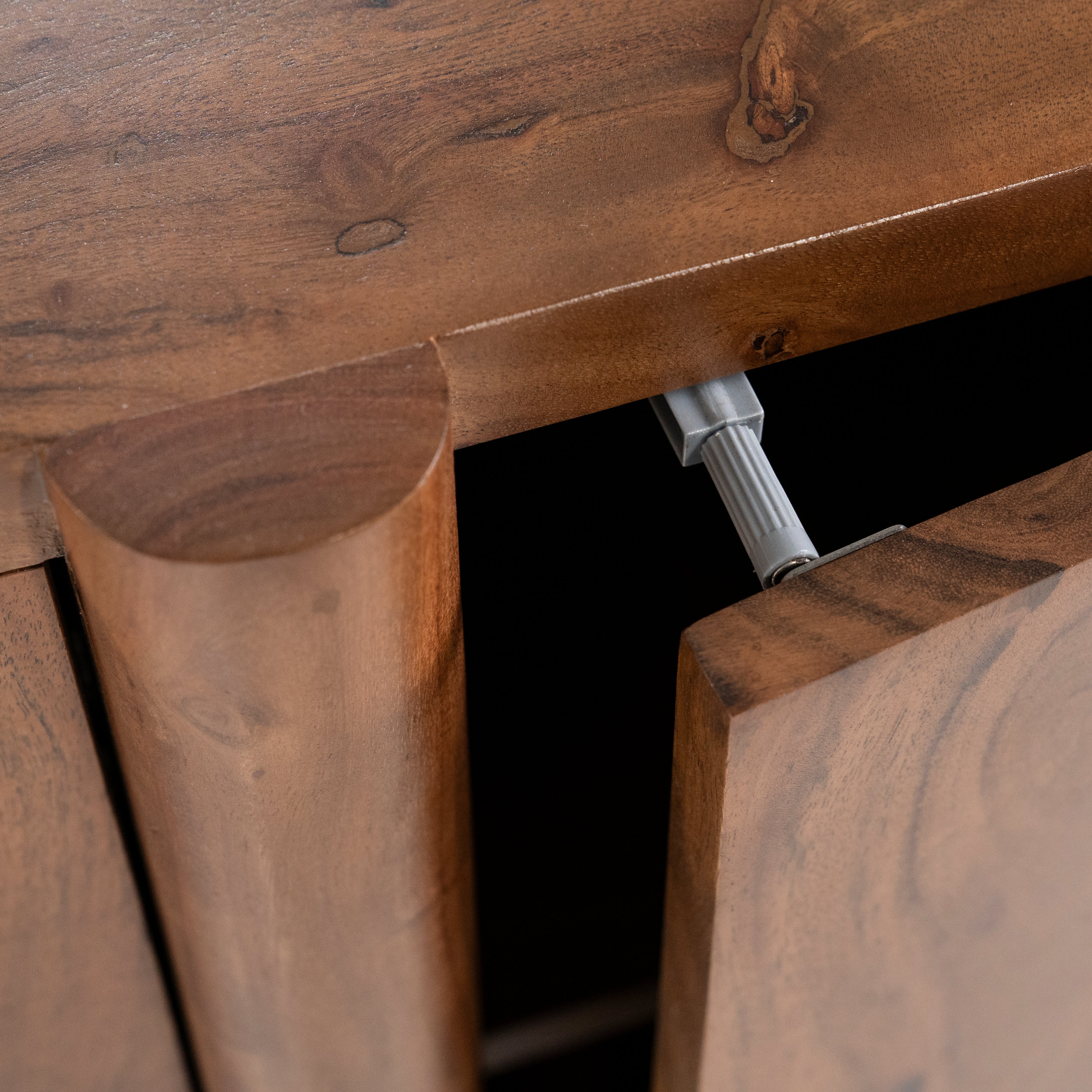 Komoda JULIAN z akáciového dreva