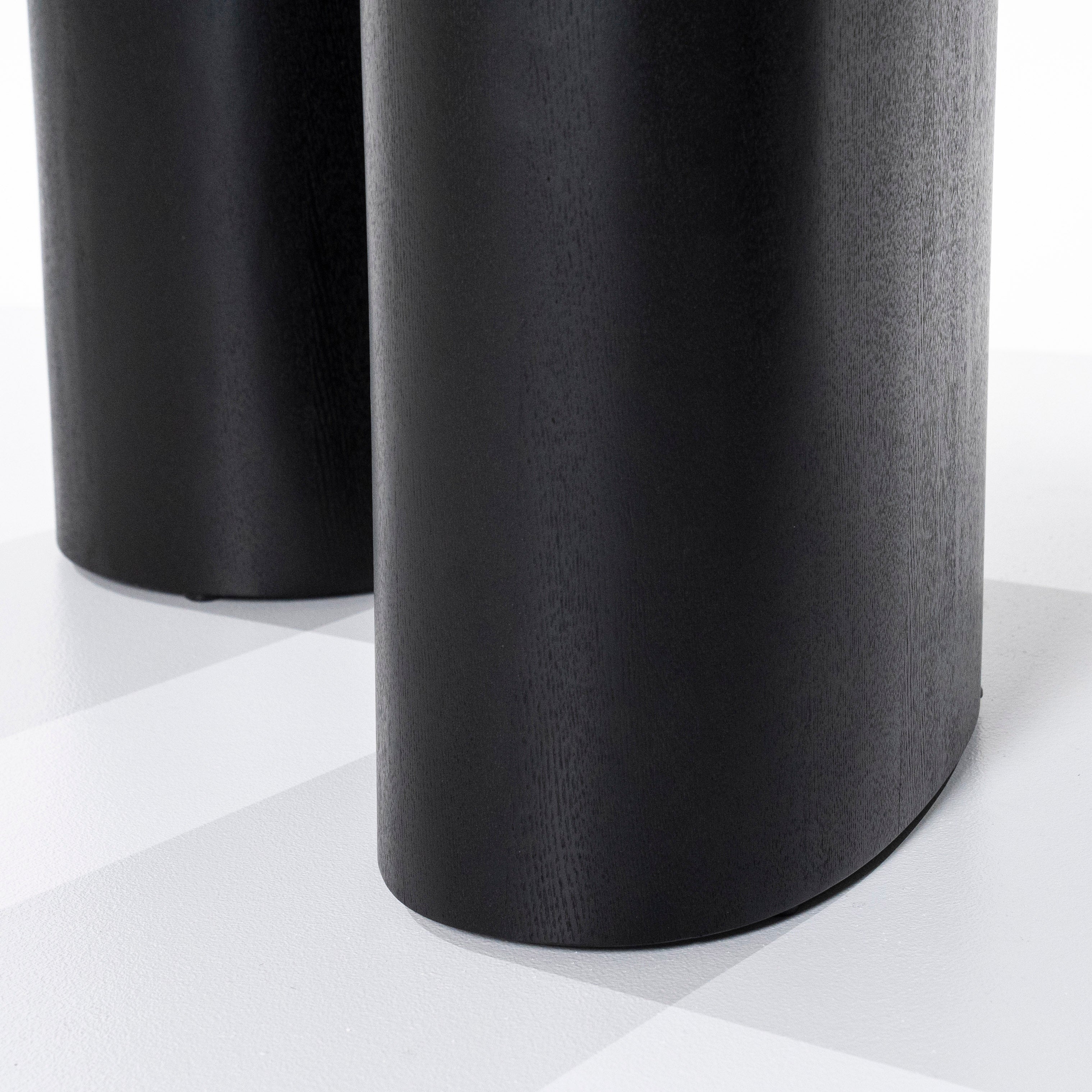 Stôl WALTER čierny dubový dyha