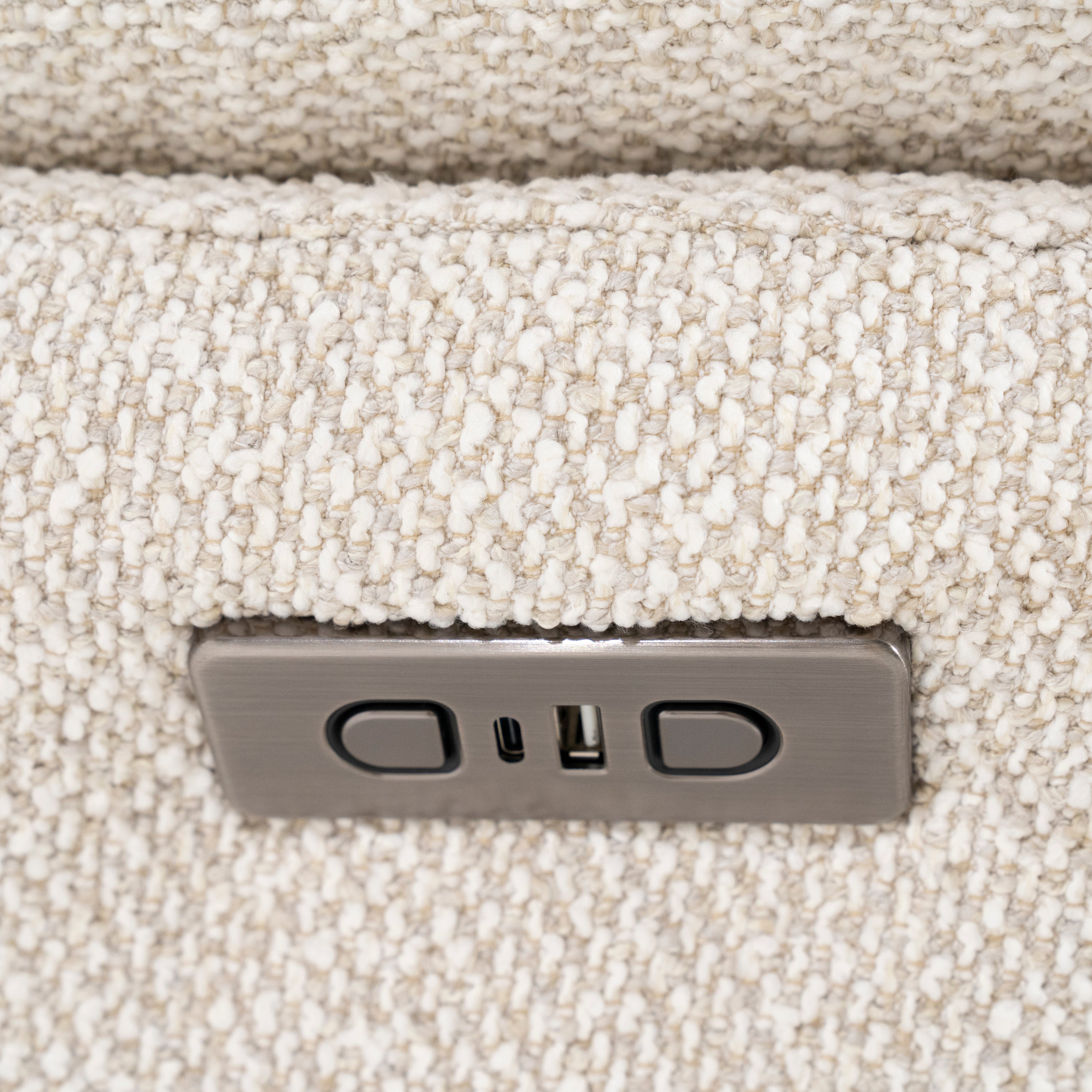 Fotel s podnožkou CALEB béžový s čiernym podstavcom