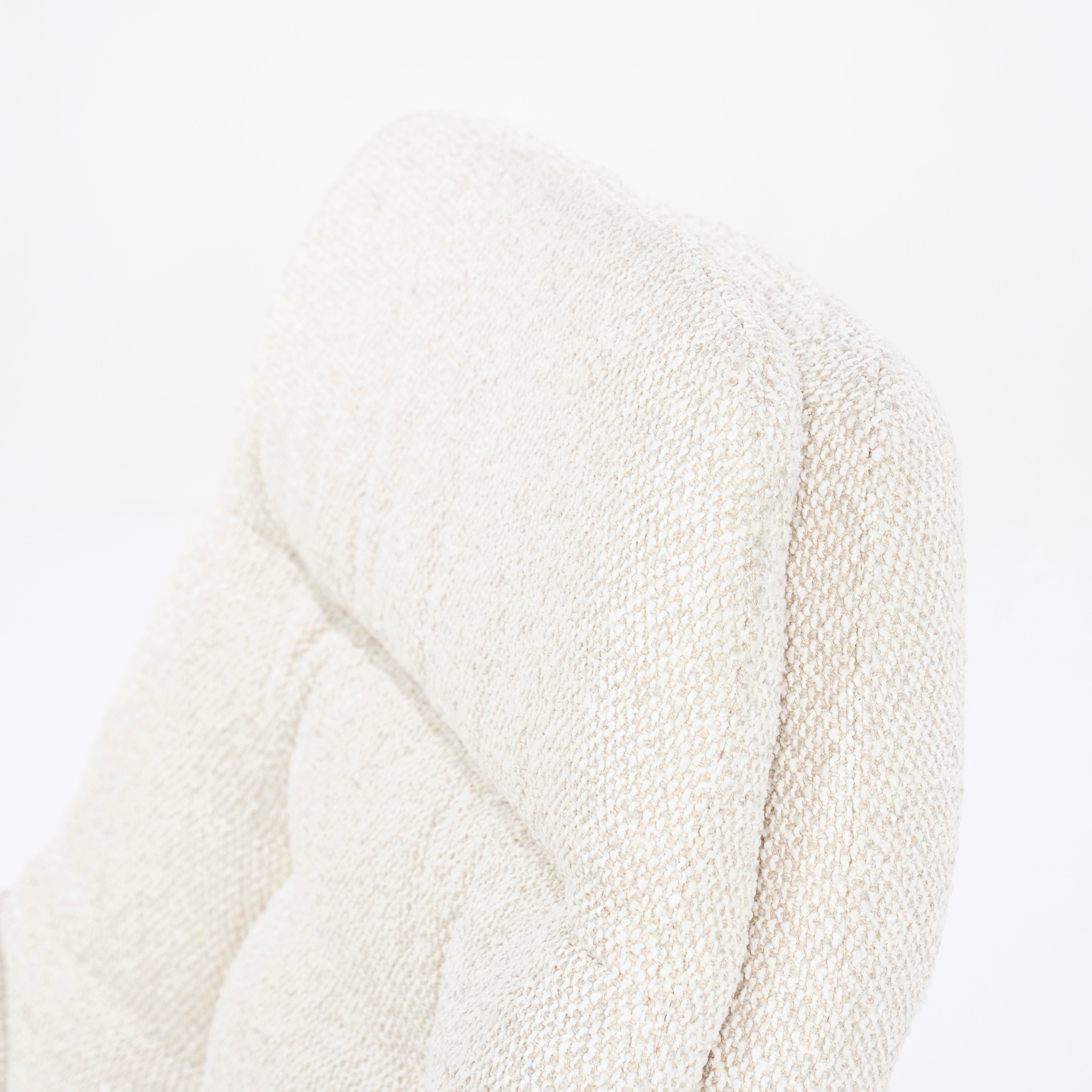 Fotel s podnožkou CALEB béžový s čiernym podstavcom