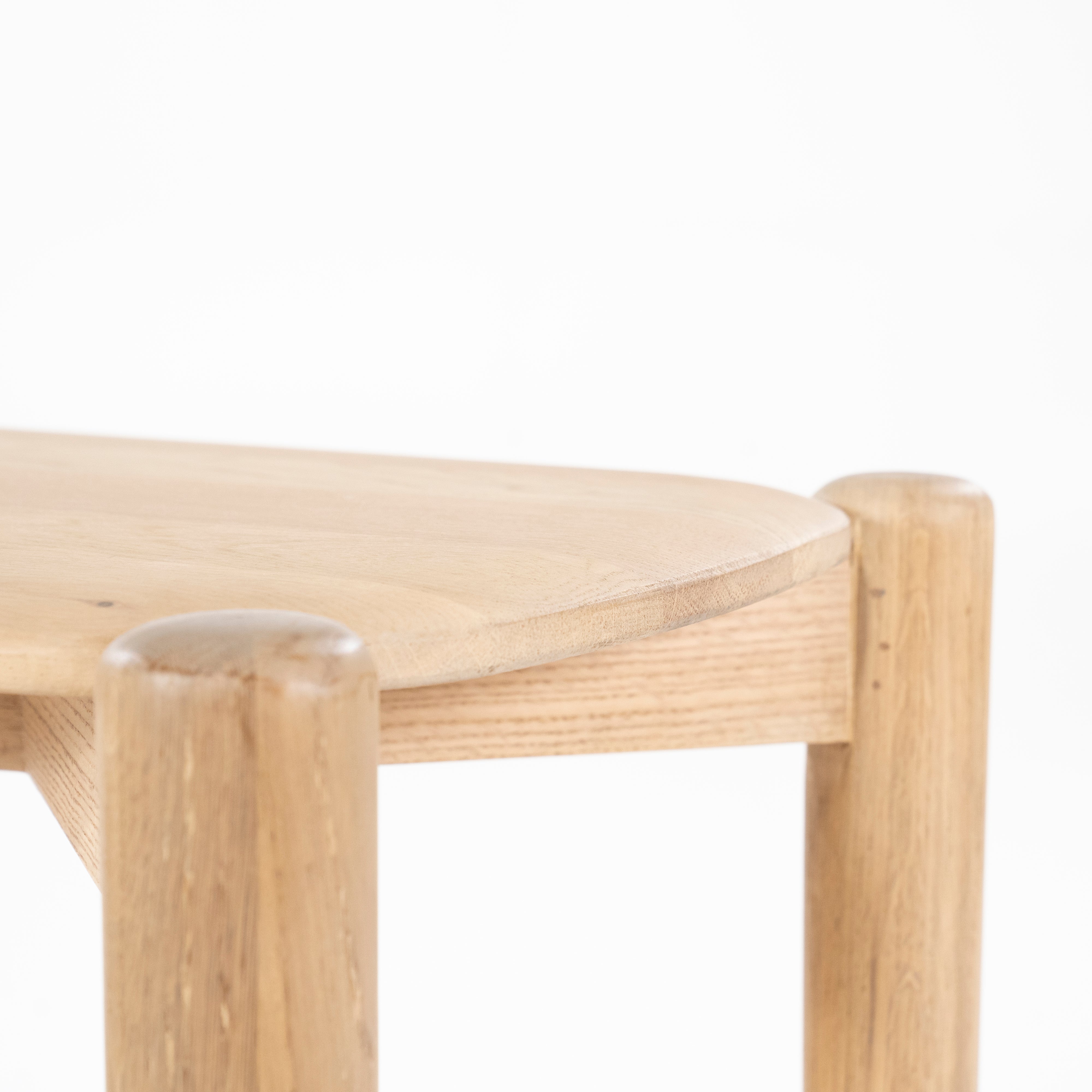 Konsola SELBU dubové drevo