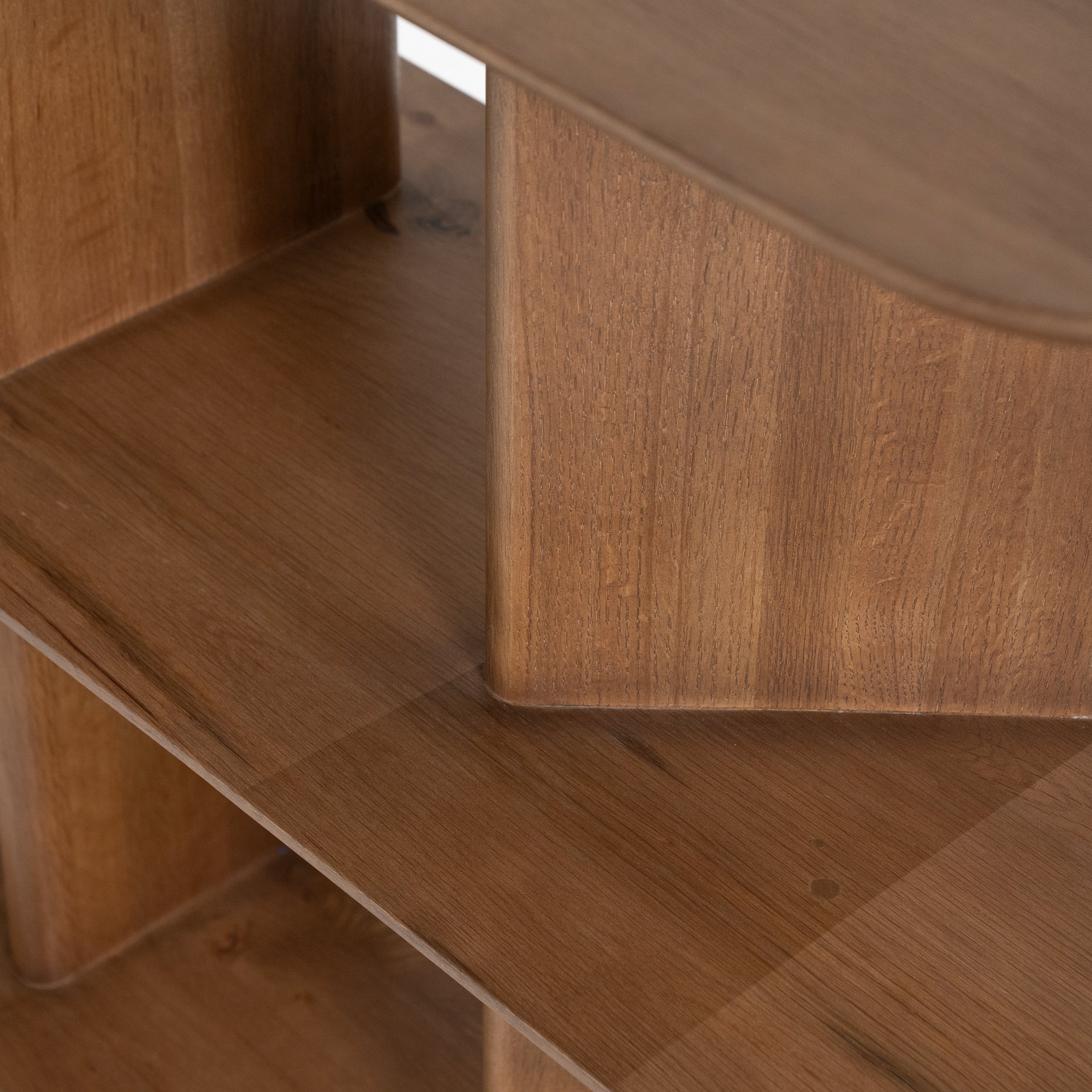 Nízky regál TY tmavé dubové drevo