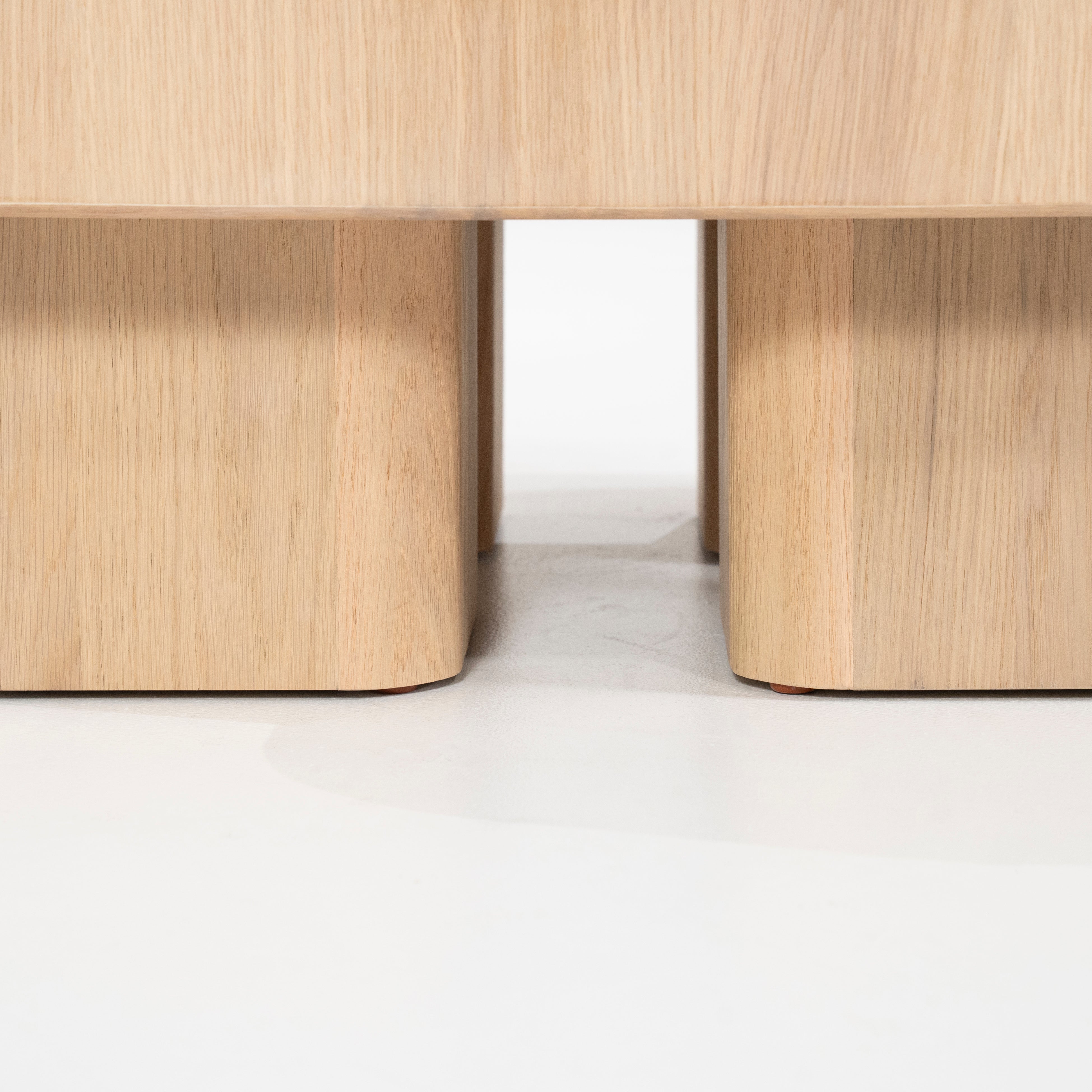 Kávový stolík HARMONY z dubového dreva