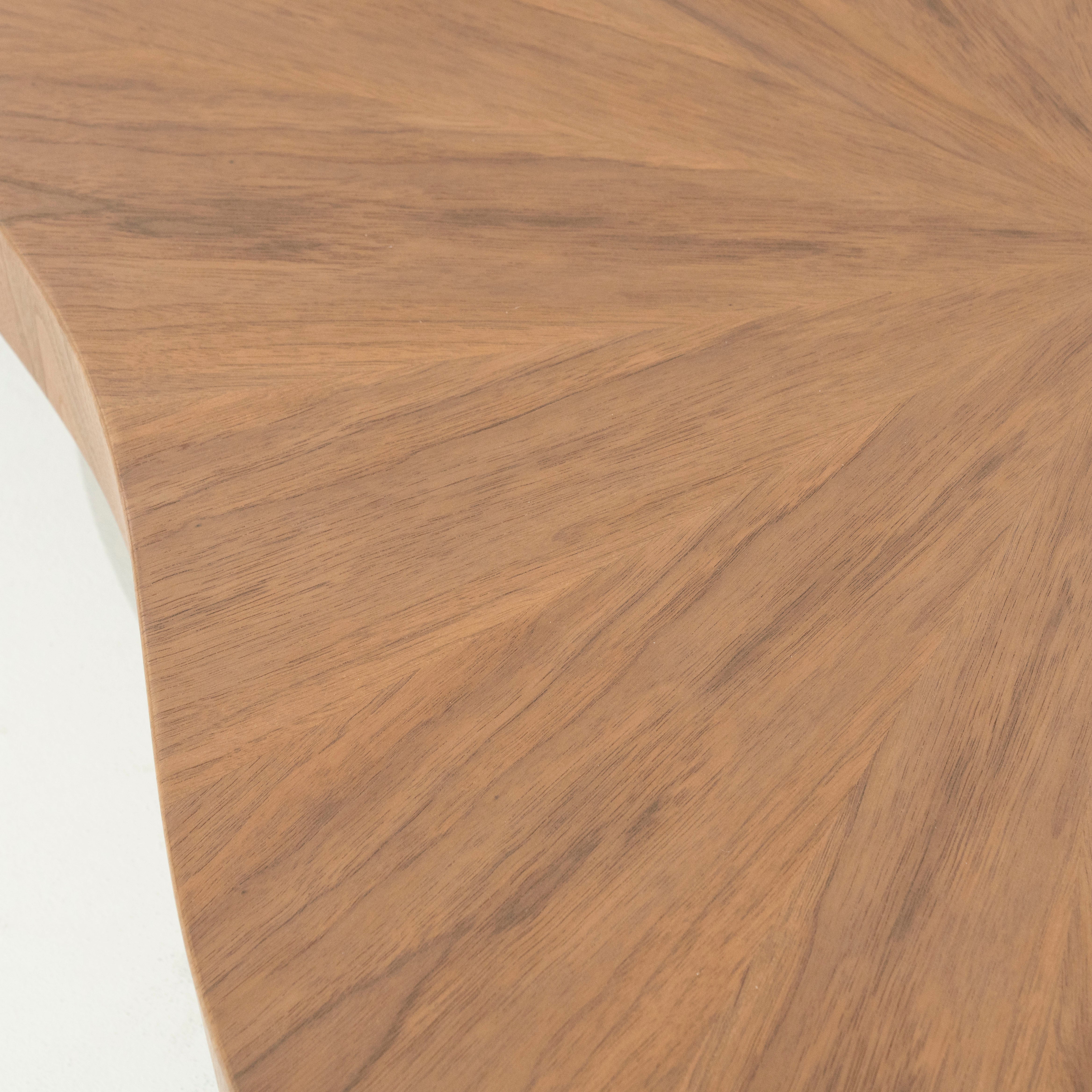 Kávový stolík BOBBIE orechový dyha