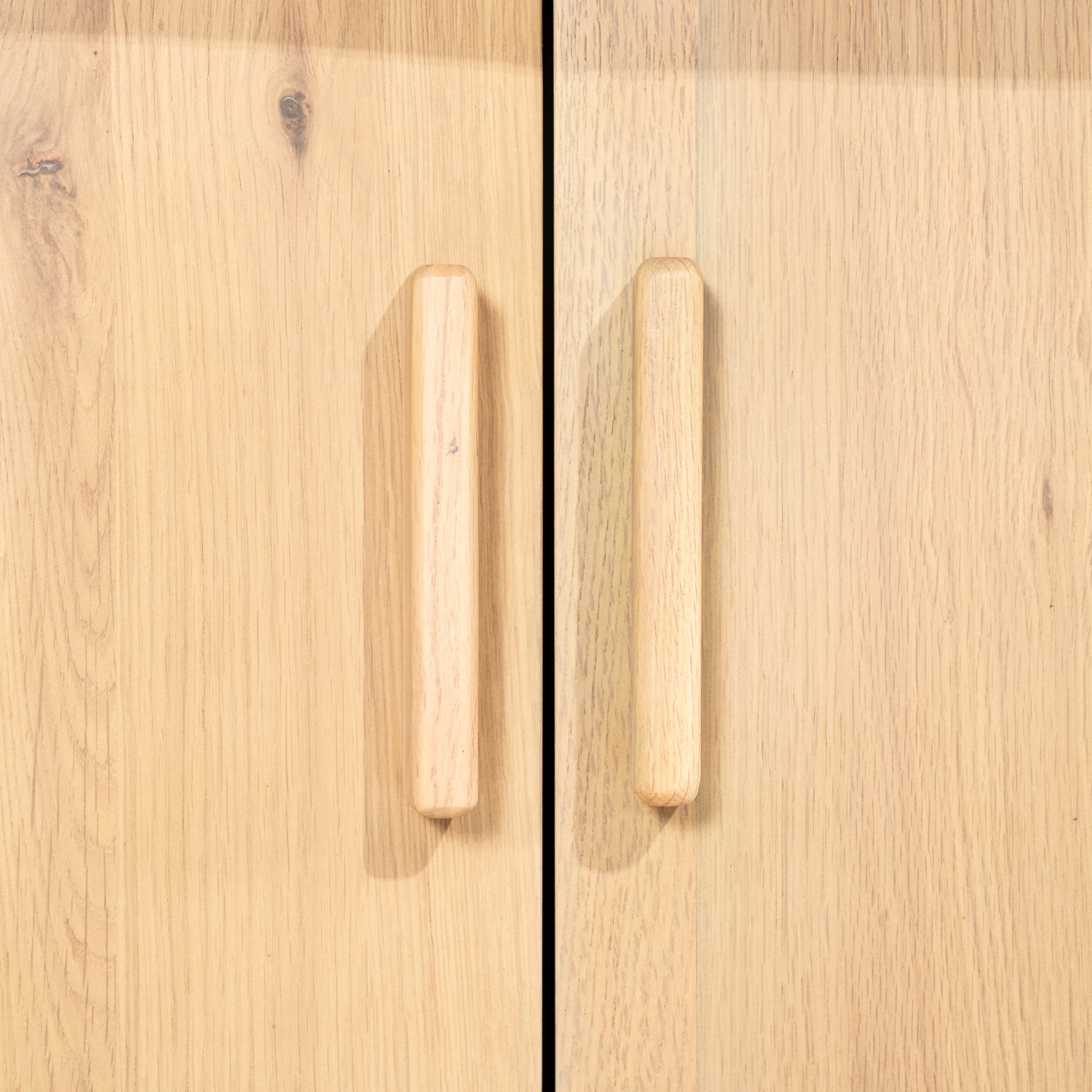 Komoda JOSH z dubového dreva