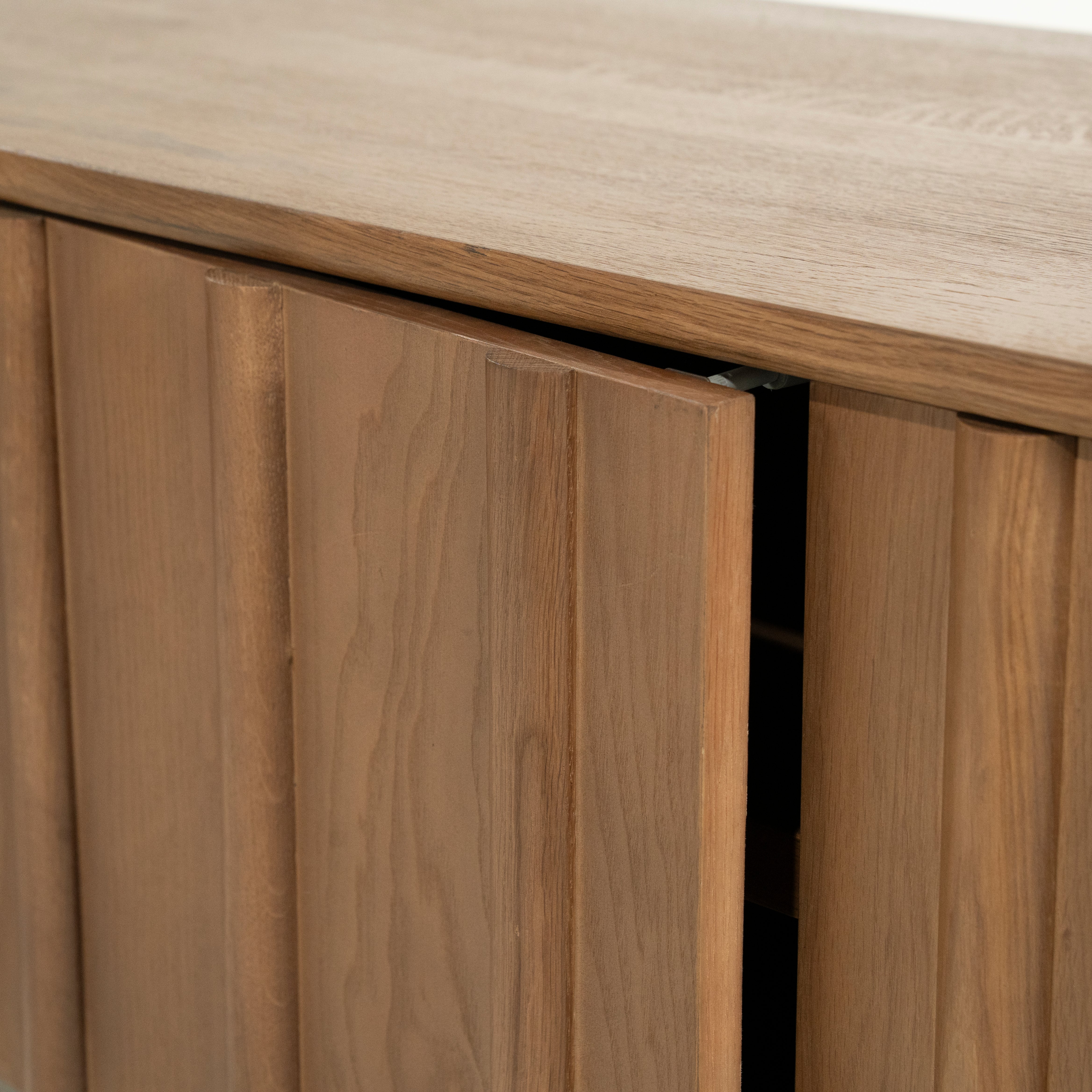 Televízna skrinka JAKE tmavé dubové drevo