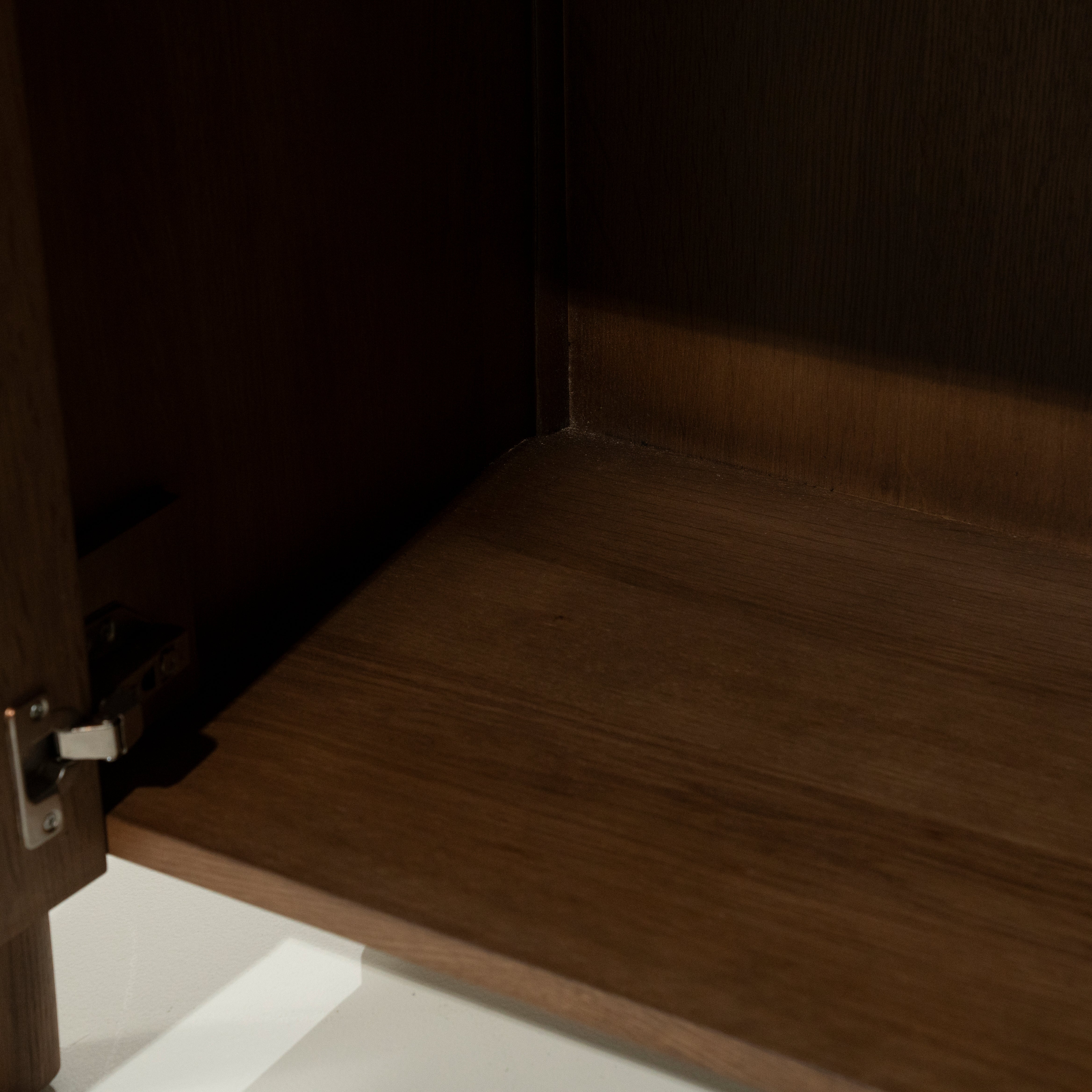 Skriňa JAKE tmavé dubové drevo