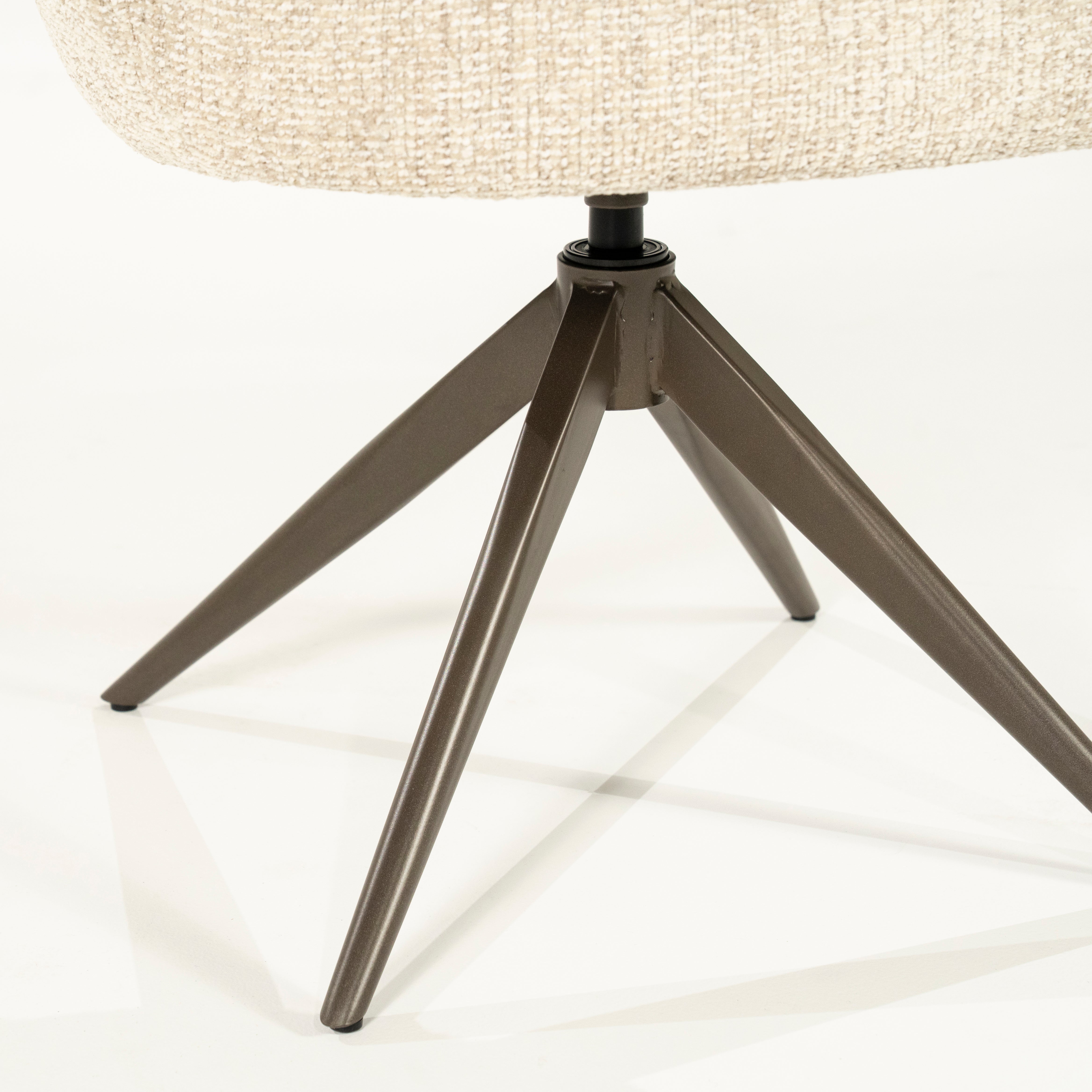 Otočné kreslo ALISSA béžové s tmavohnedým podstavcom