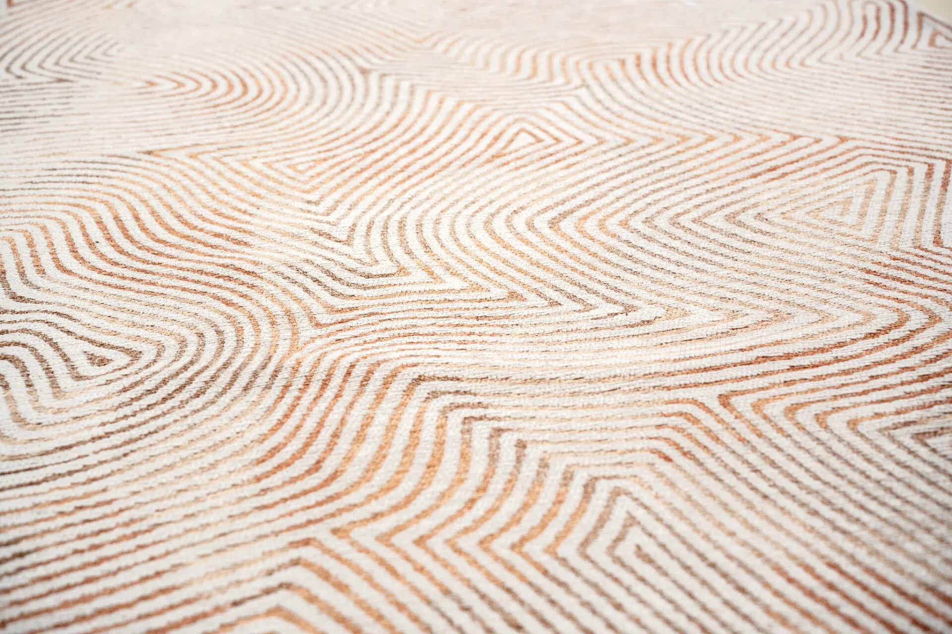 Okrúhly koberec CORAL INDIAN SAND oranžový s béžovou