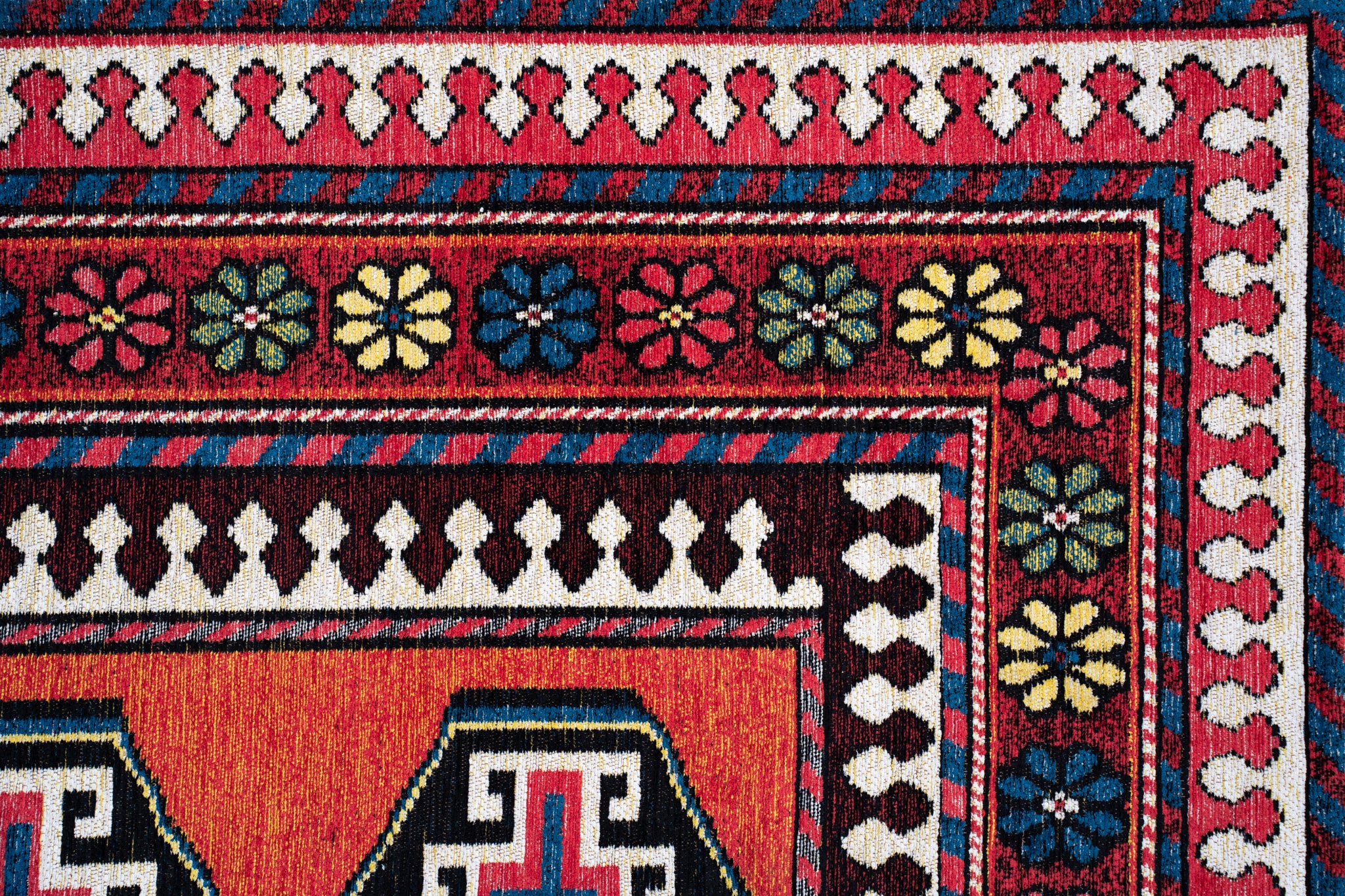 Koberec ANTALIA ČERVENÝ MIX