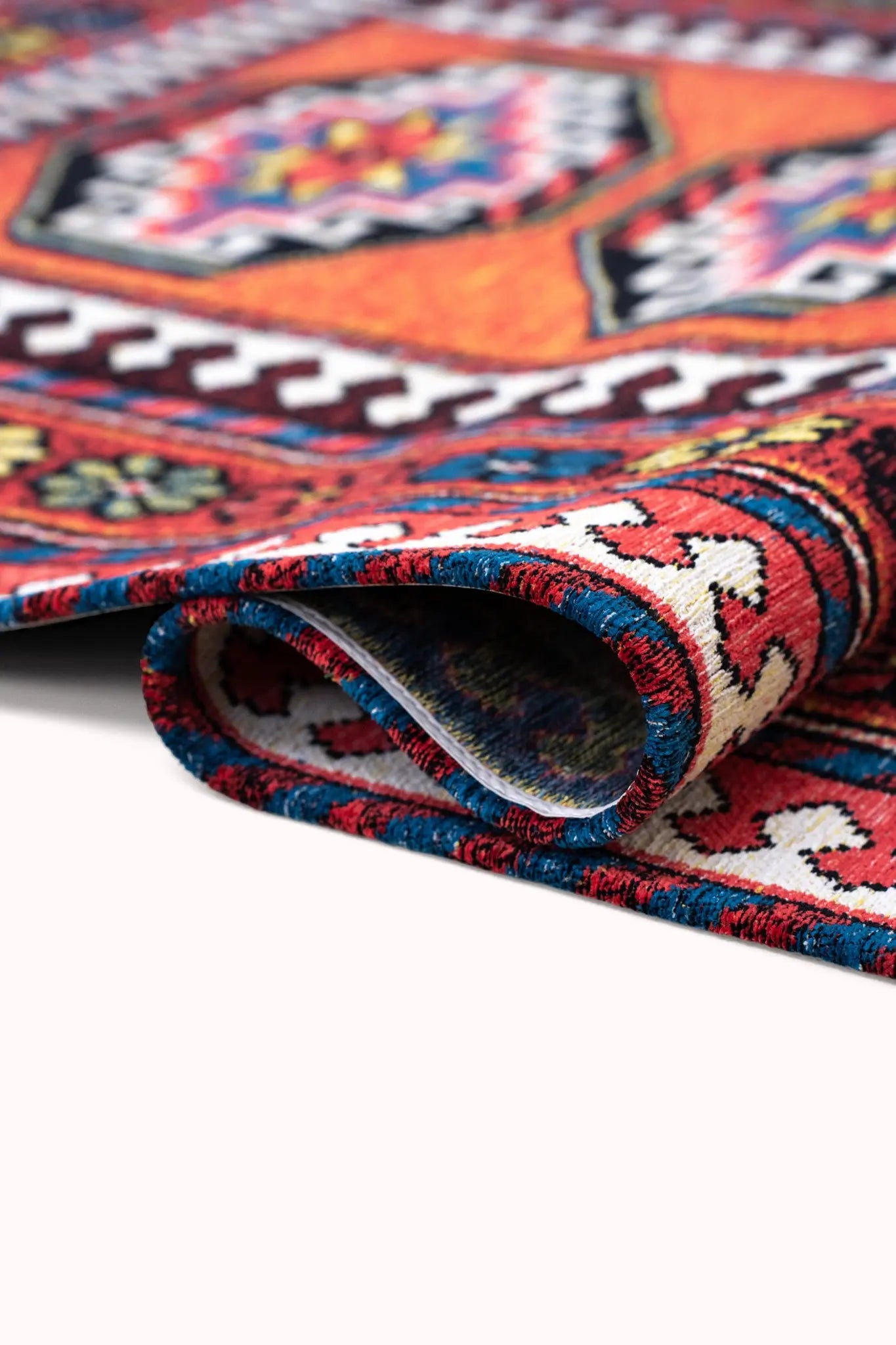Dywan ANTALIA RED MIX czerwony – Louis de Poortere