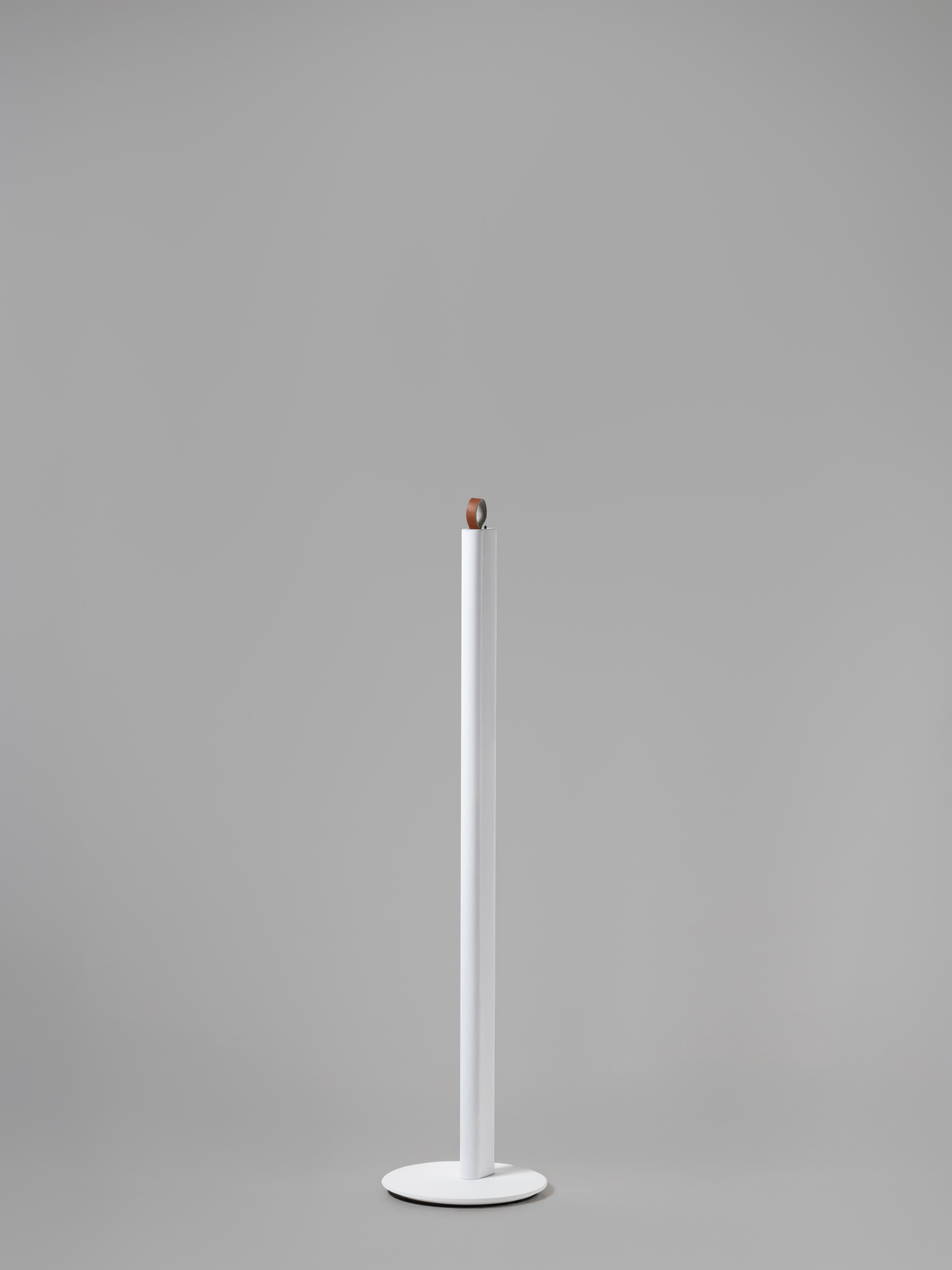 Lampa podlahová METRICA lesklá biela