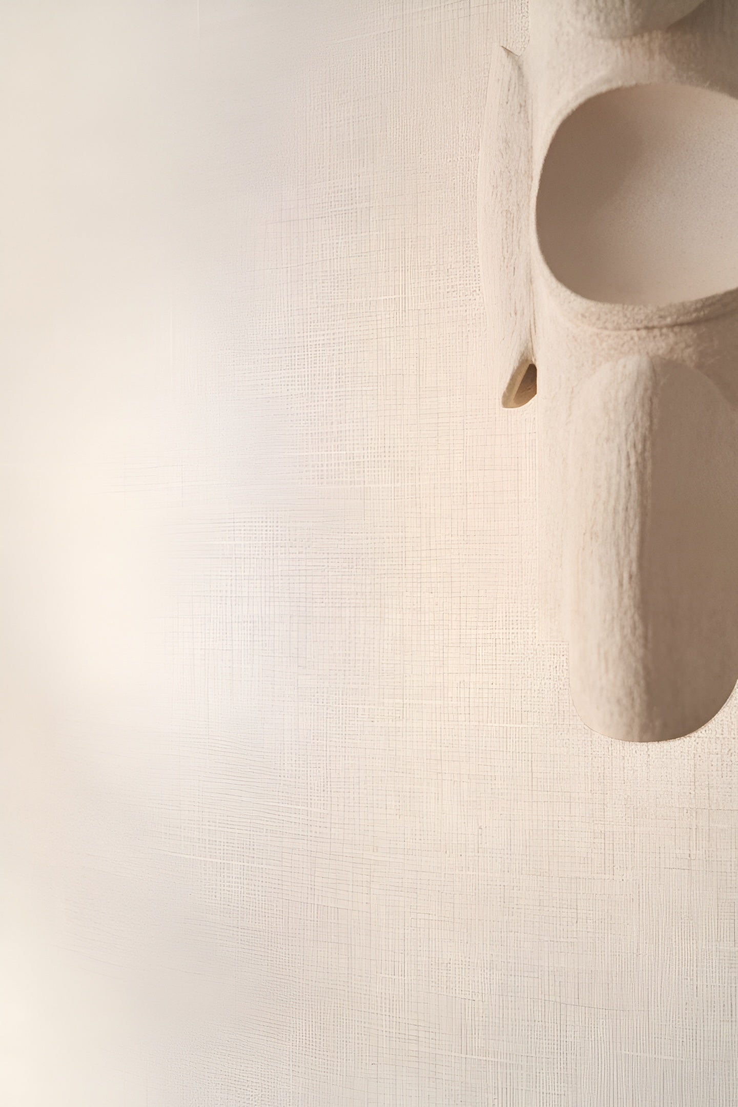 Structural wallpaper imitating linen canvas ANKAA - POUDRÉ powder pink