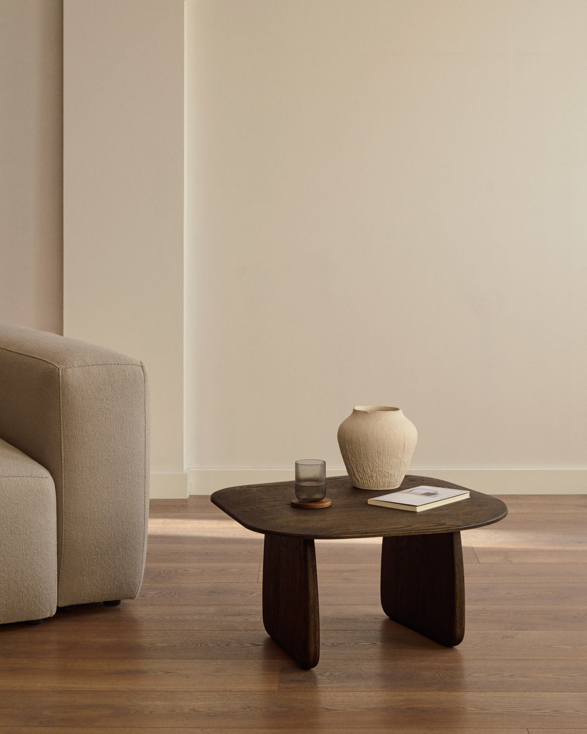 Bočný stolík PIRITA tmavé dubové drevo