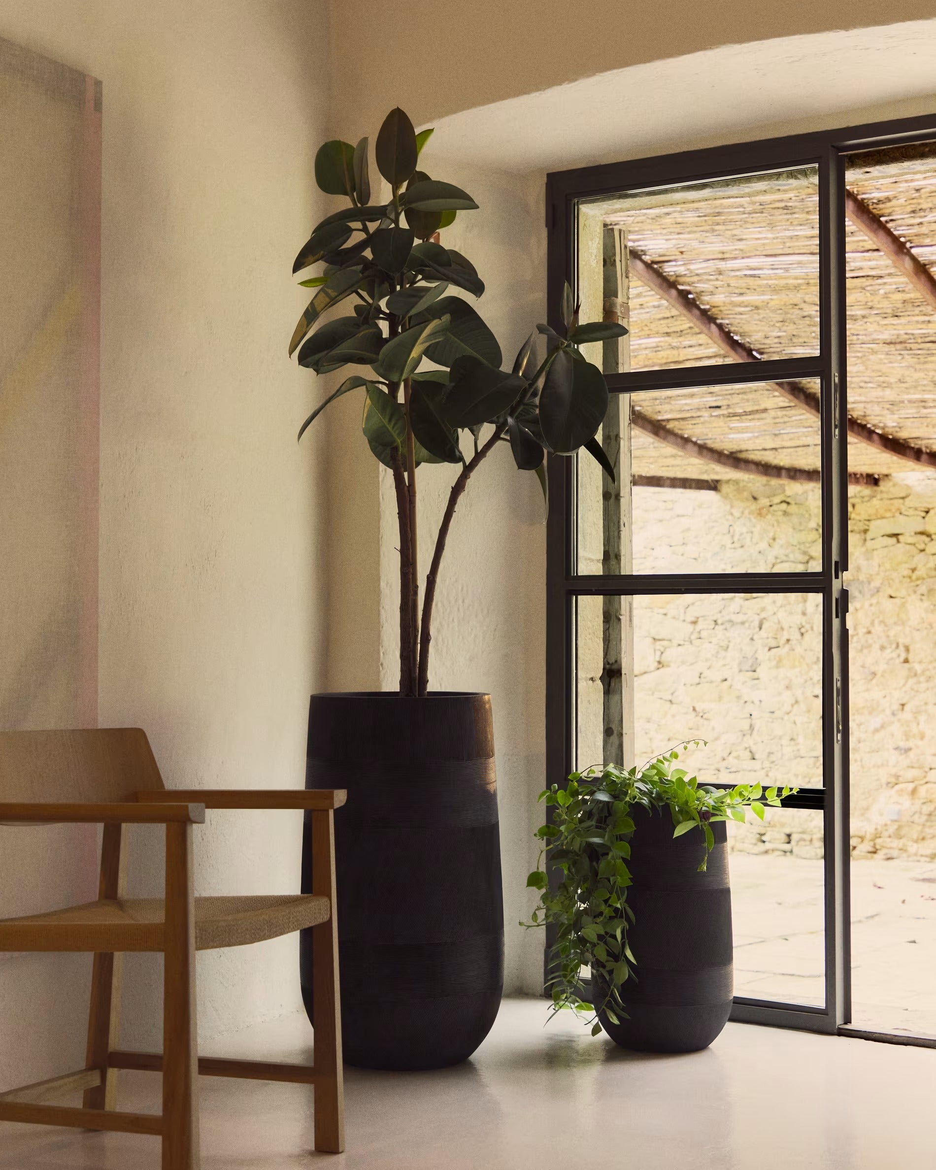 Set of pot tival black polycement