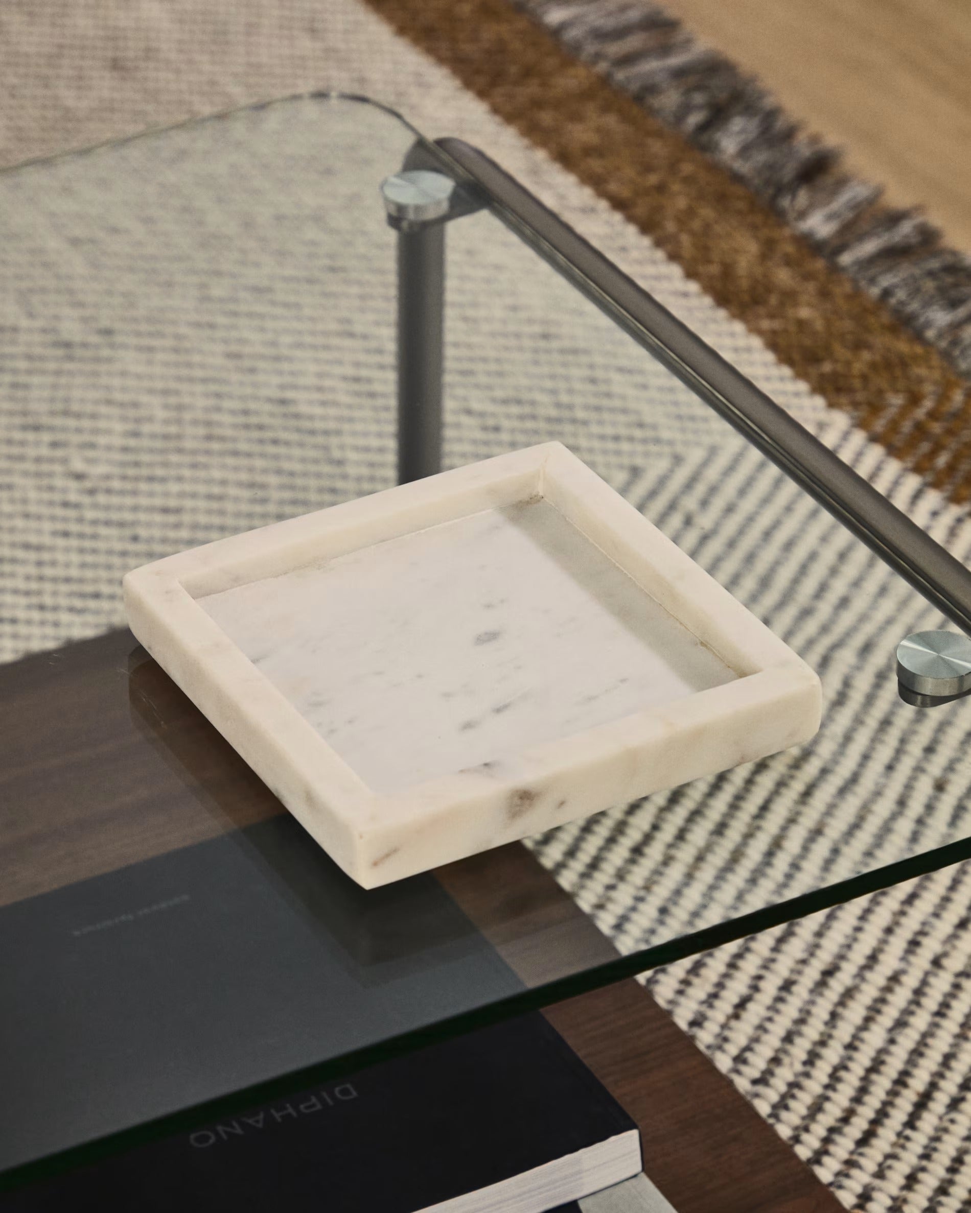 Tácka SERELA biely mramor