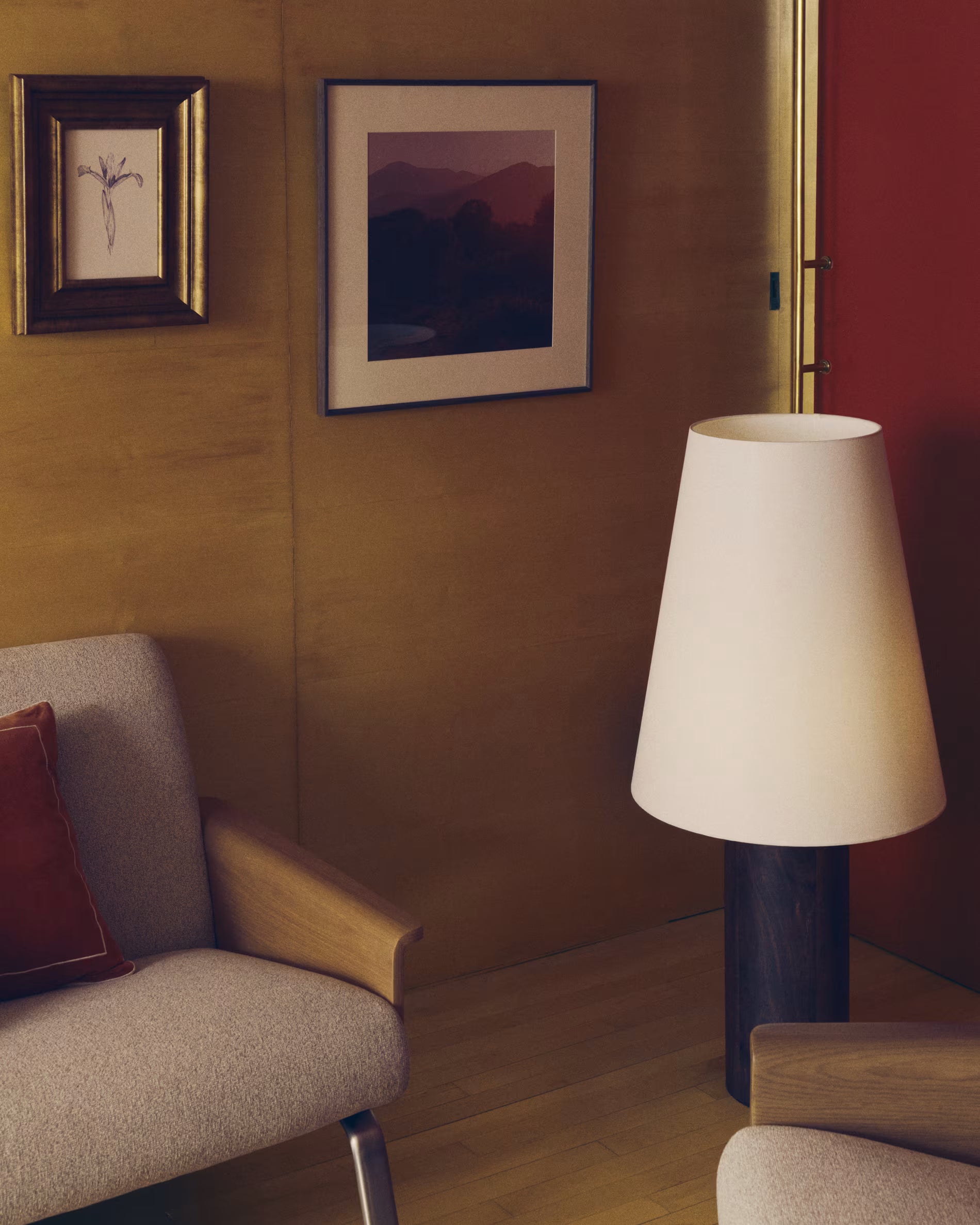 MARGA floor lamp dark rubber wood with white shade