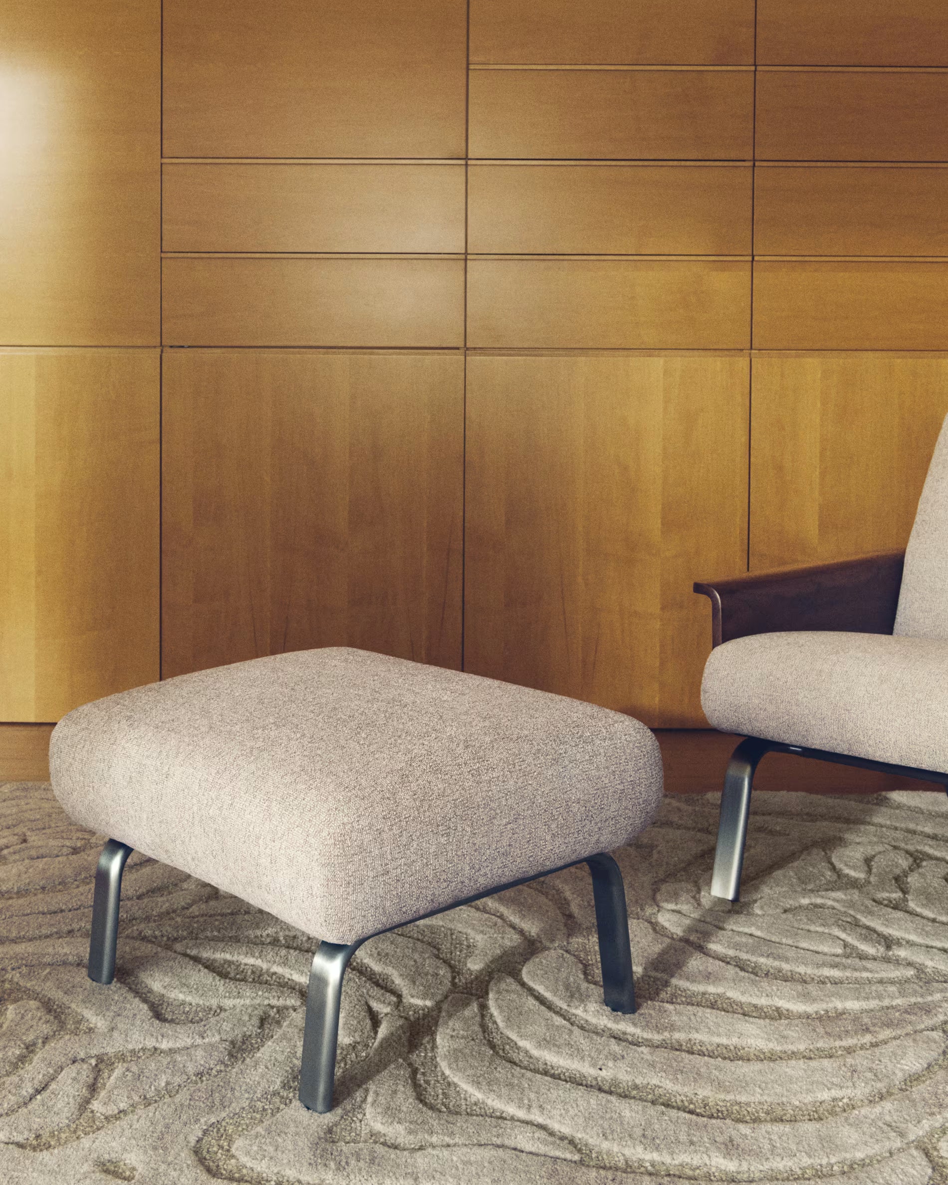 Podnožník AMSEN jasne hnedý so železnou základňou