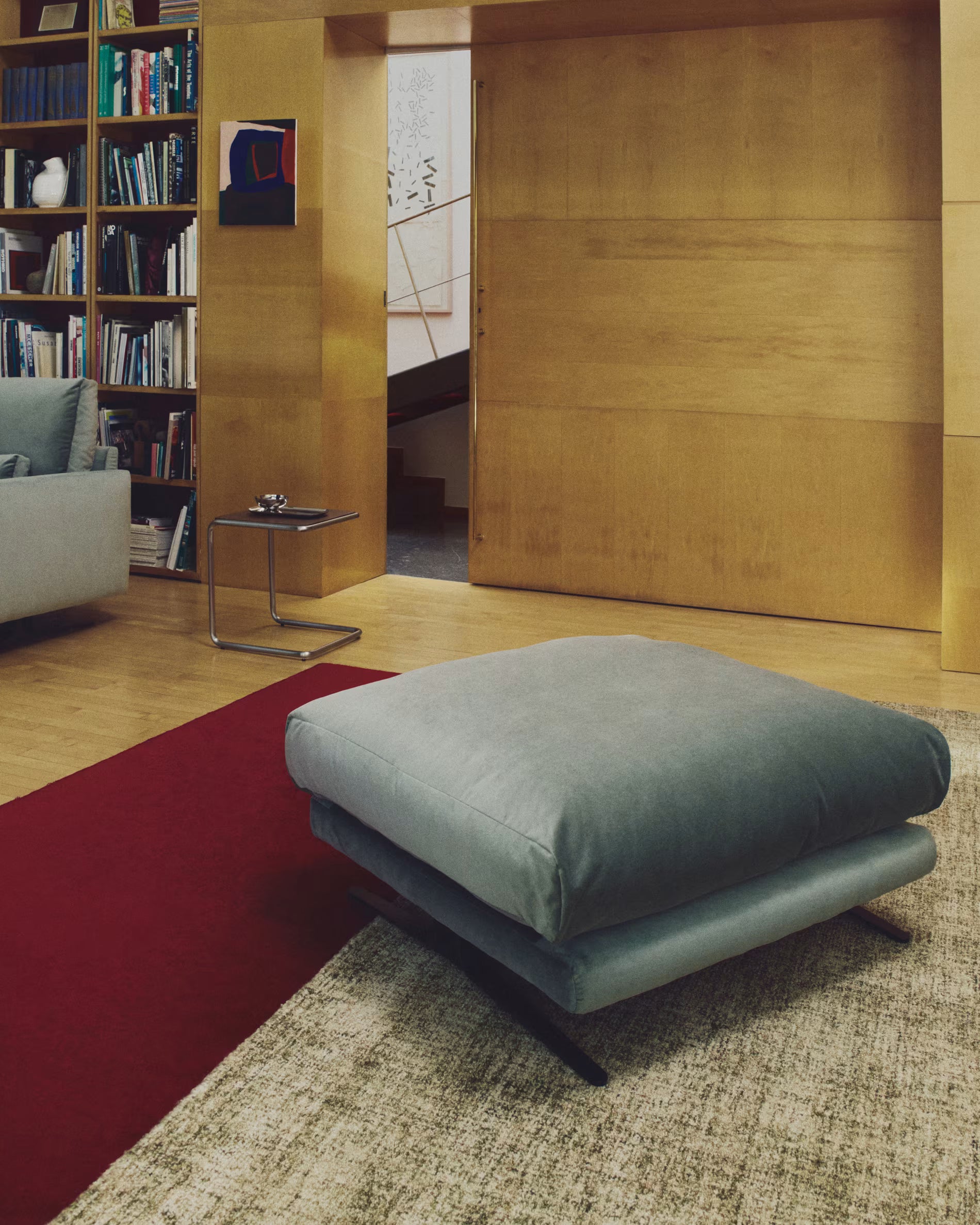 Podnožník VELIRO zelený s čiernym podstavcom