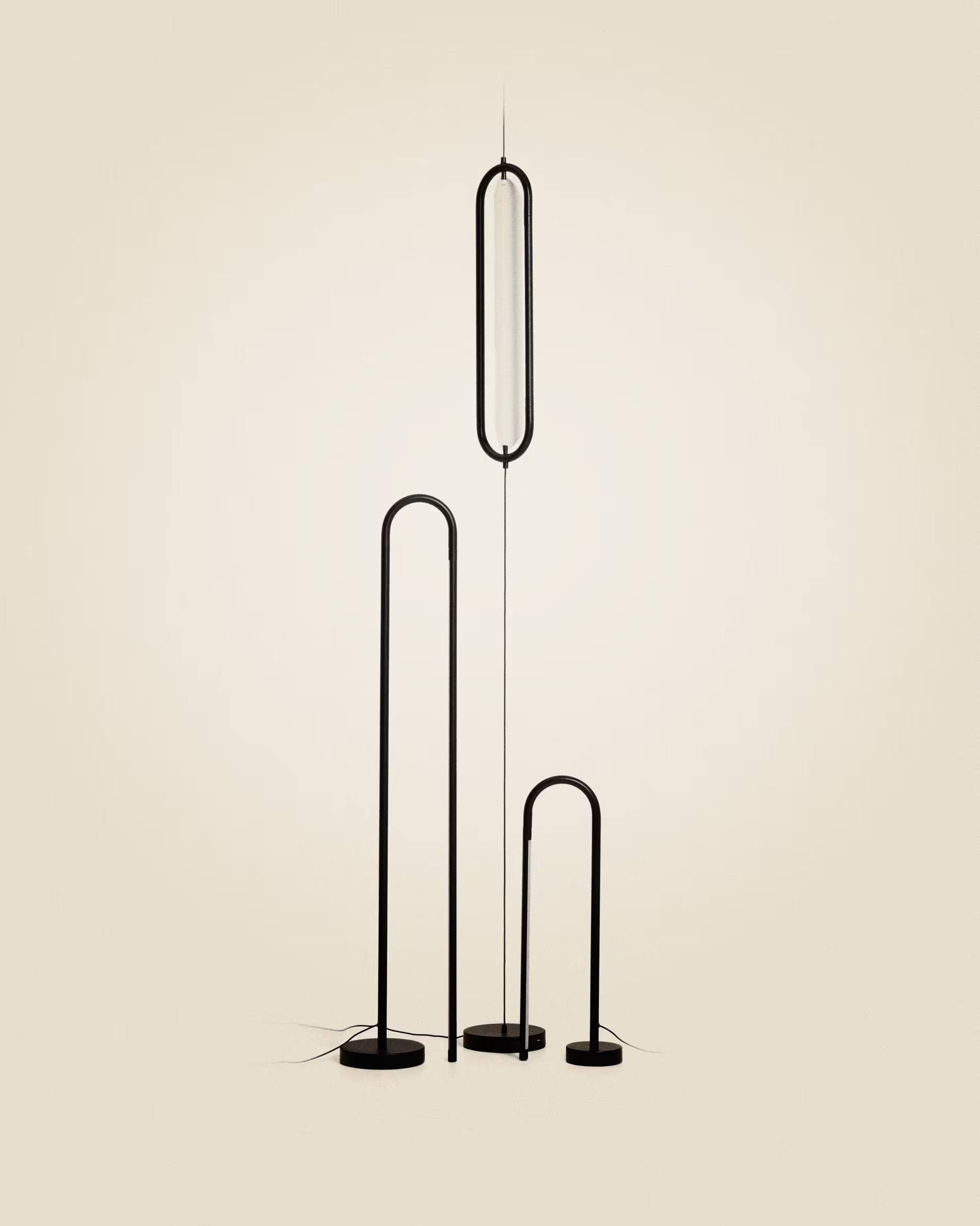 Stropná lampa BOW čierna