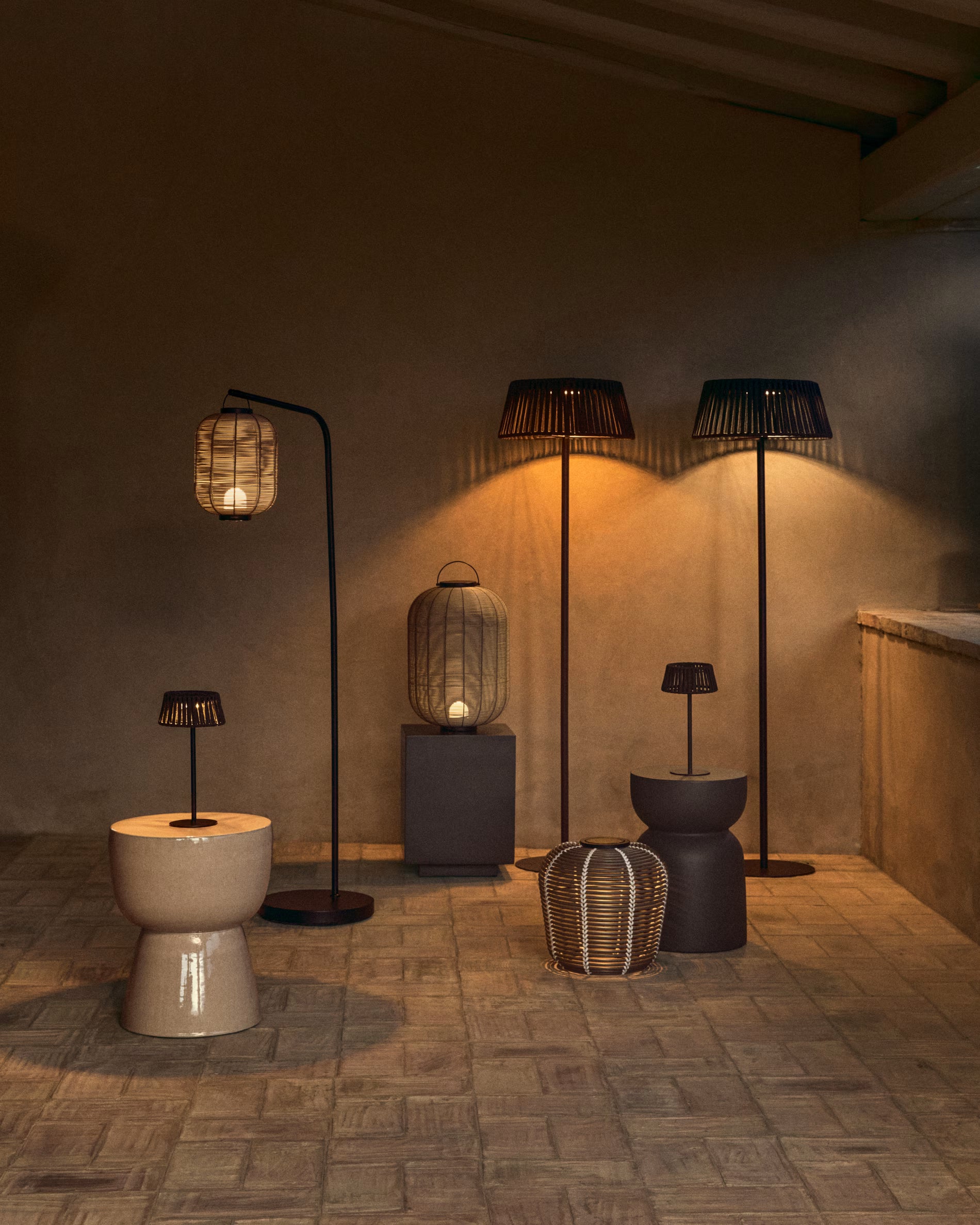 Solárna záhradná lampa ALDET čierna