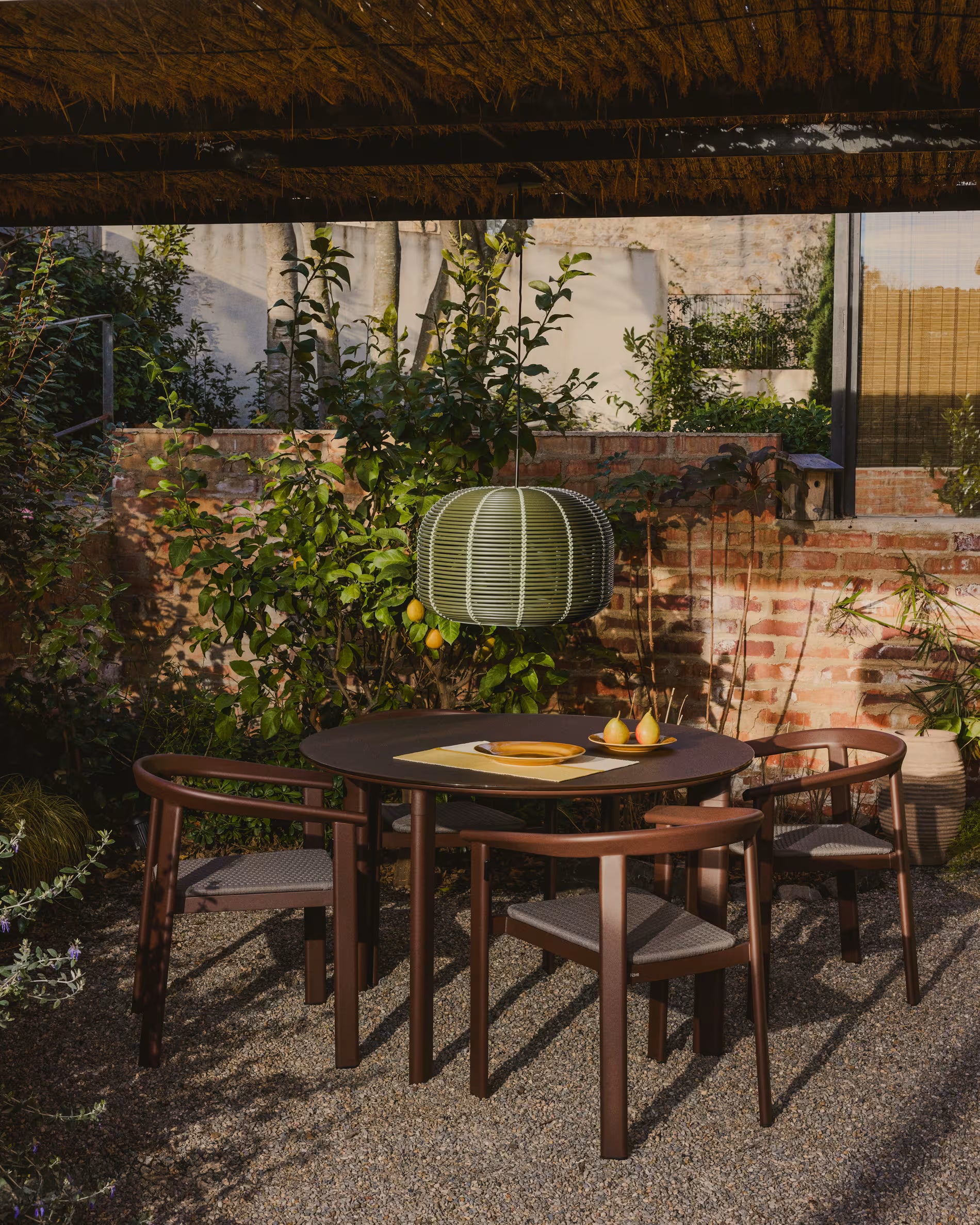 Brown ERICE Round Garden Table