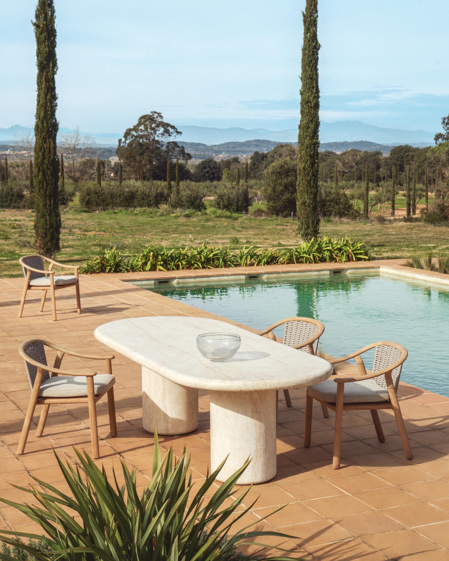 Záhradná stolička ELUNDA z masívneho teakového dreva