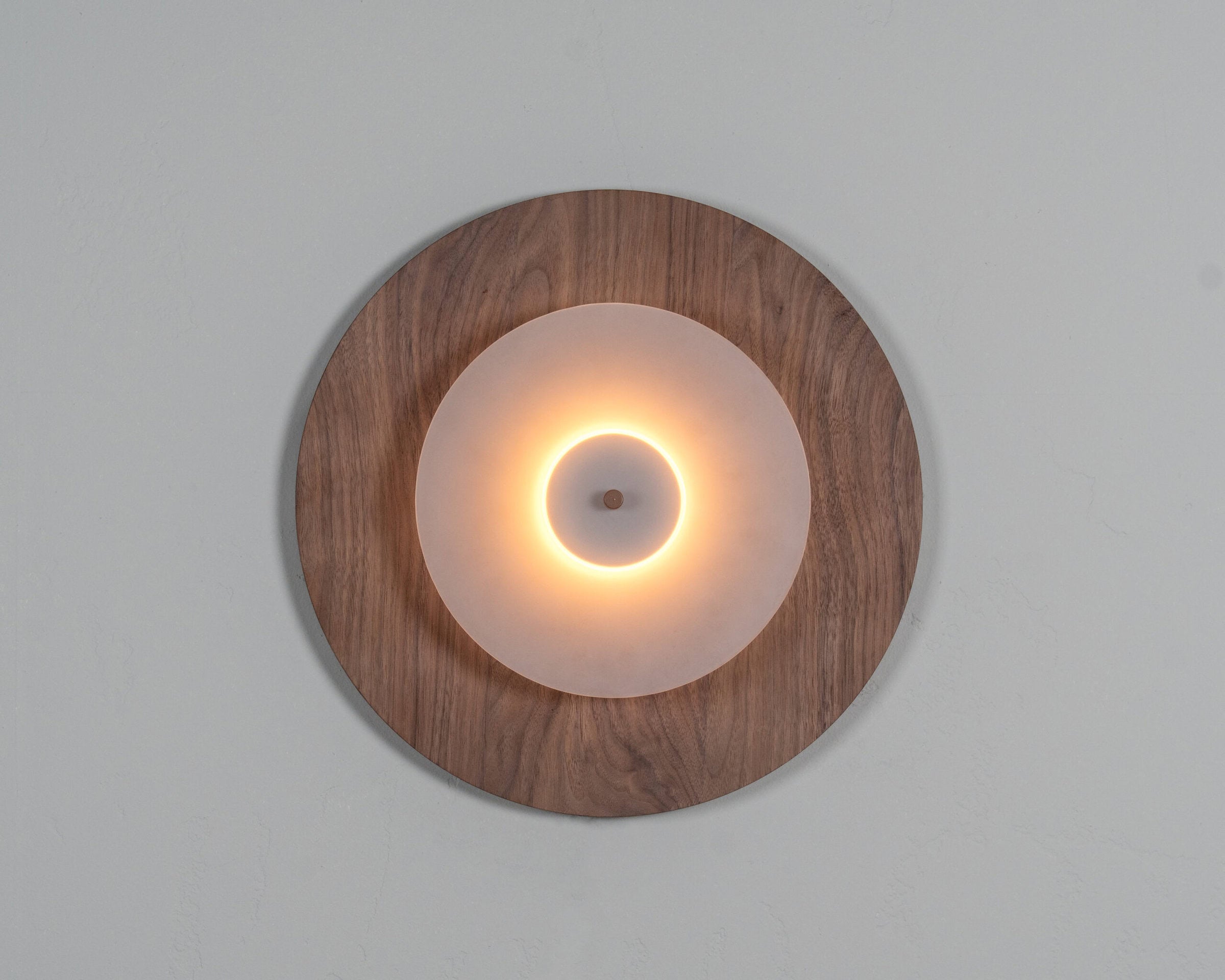 AEROPLAN WOOD lite wall lamp walnut wood