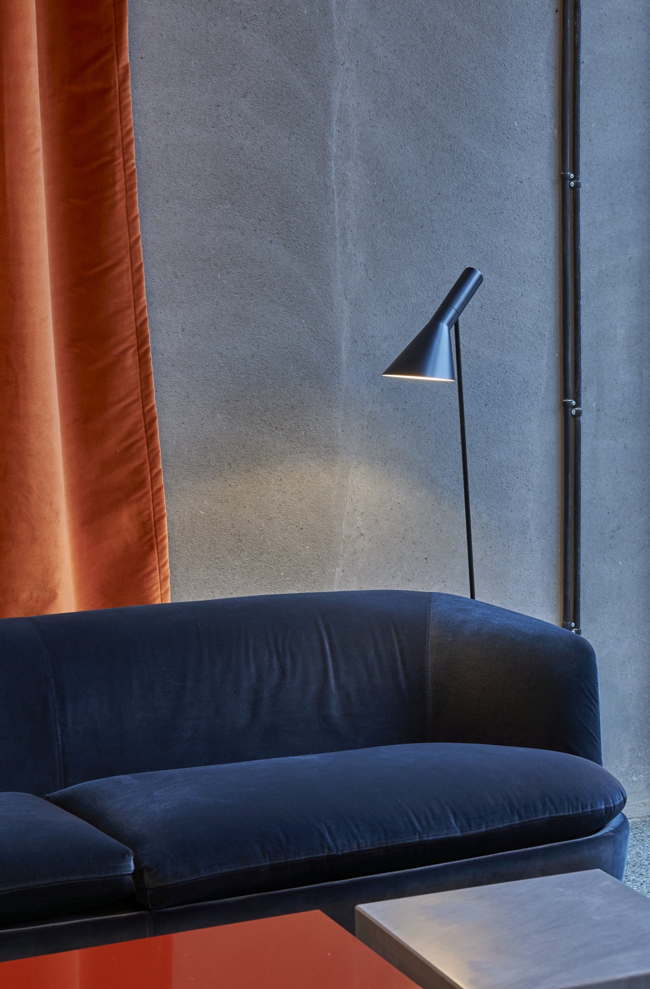 AJ floor lamp orange