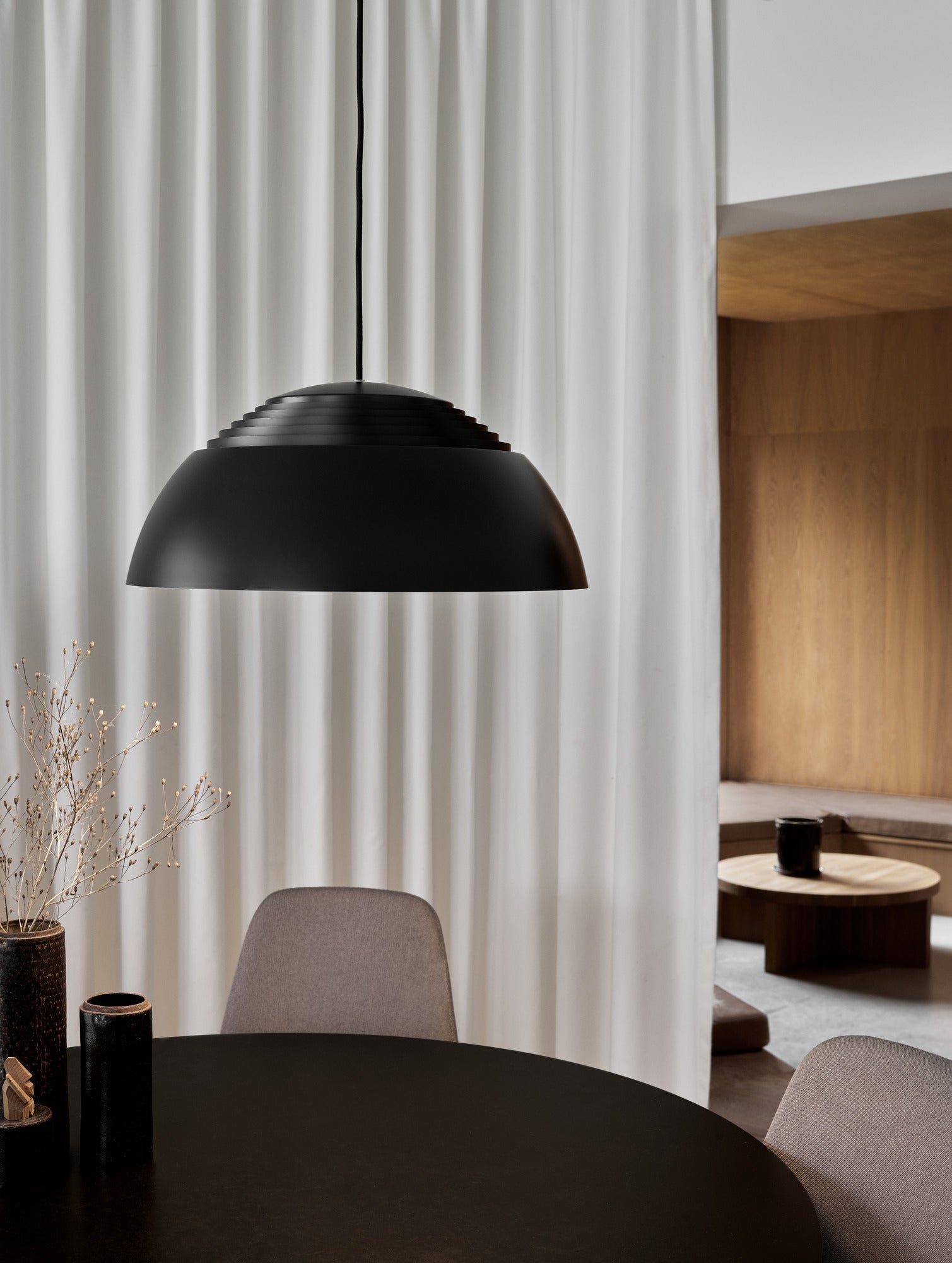 Závesná lampa AJ ROYAL čierna