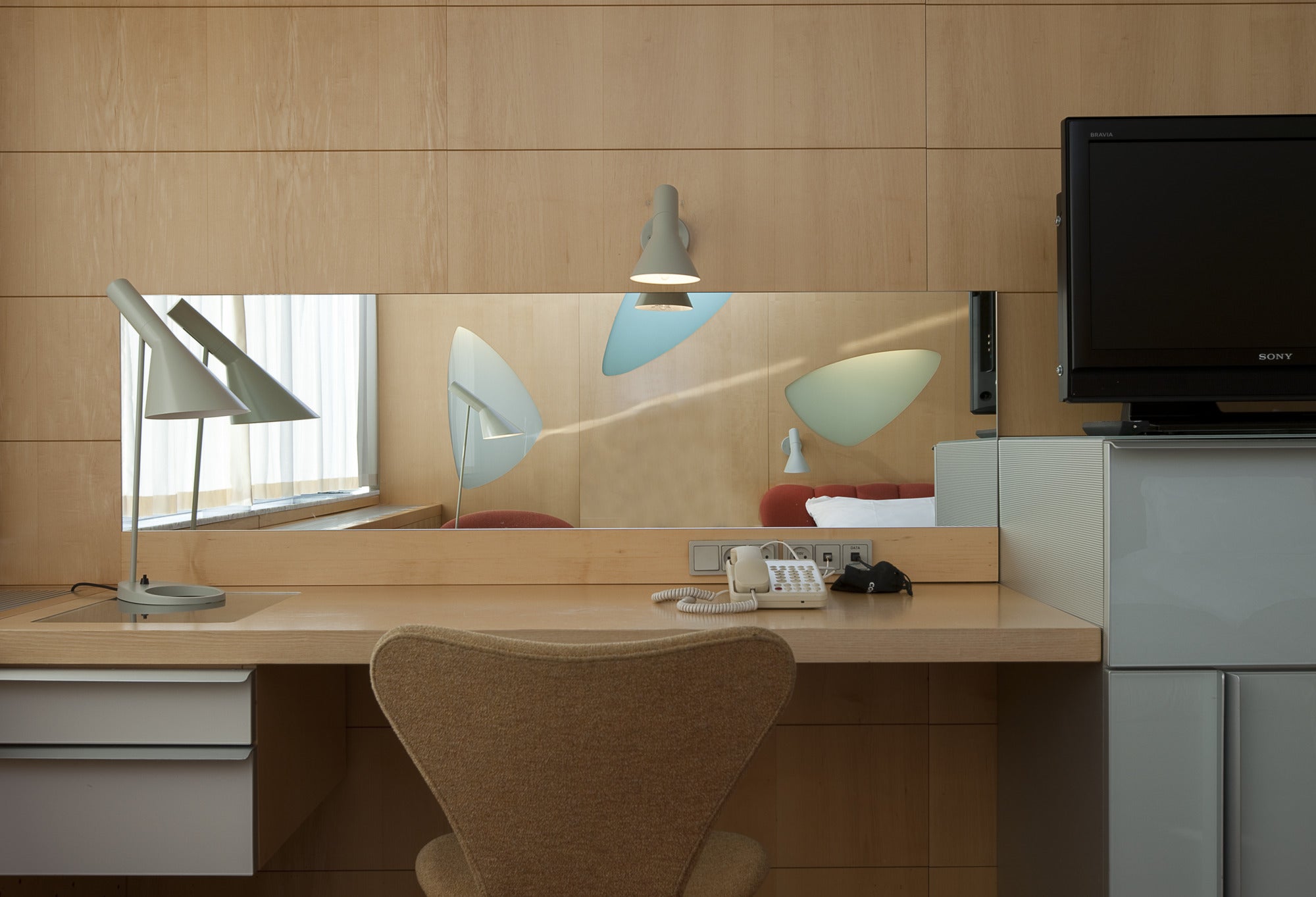 Stolná lampa AJ špinavá modrá