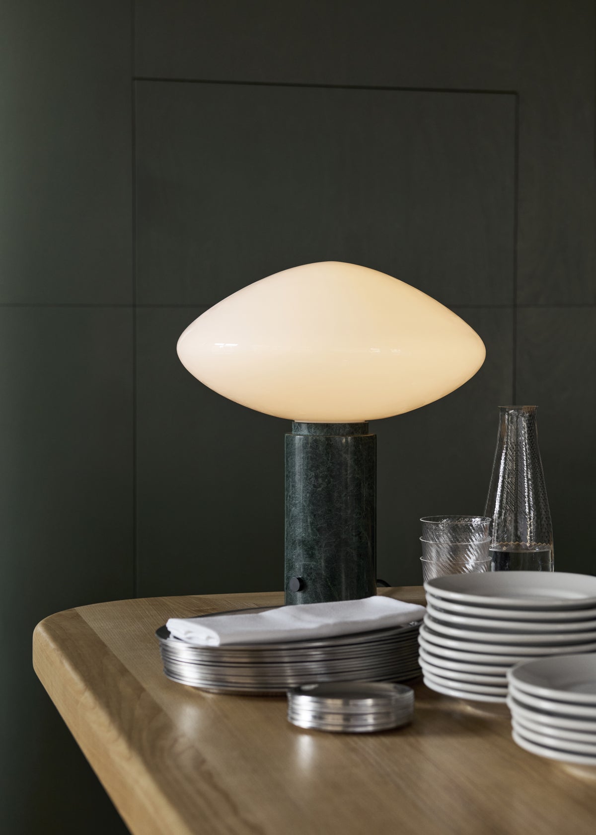 Stolná lampa MIST AP17 sklenené tienidlo so zelenou mramorovou základňou