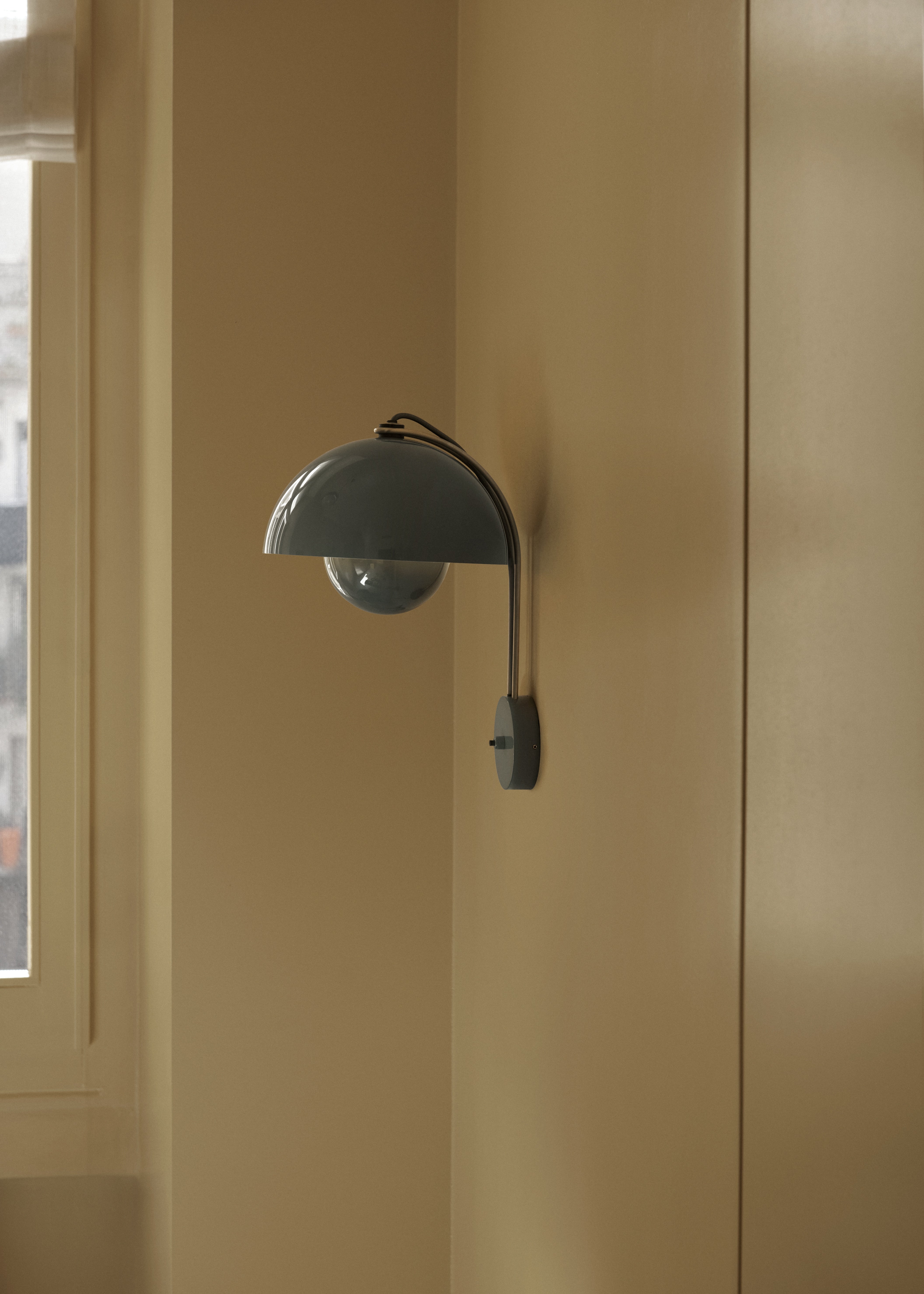 Nástenná lampa FLOWERPOT VP8 matná biela