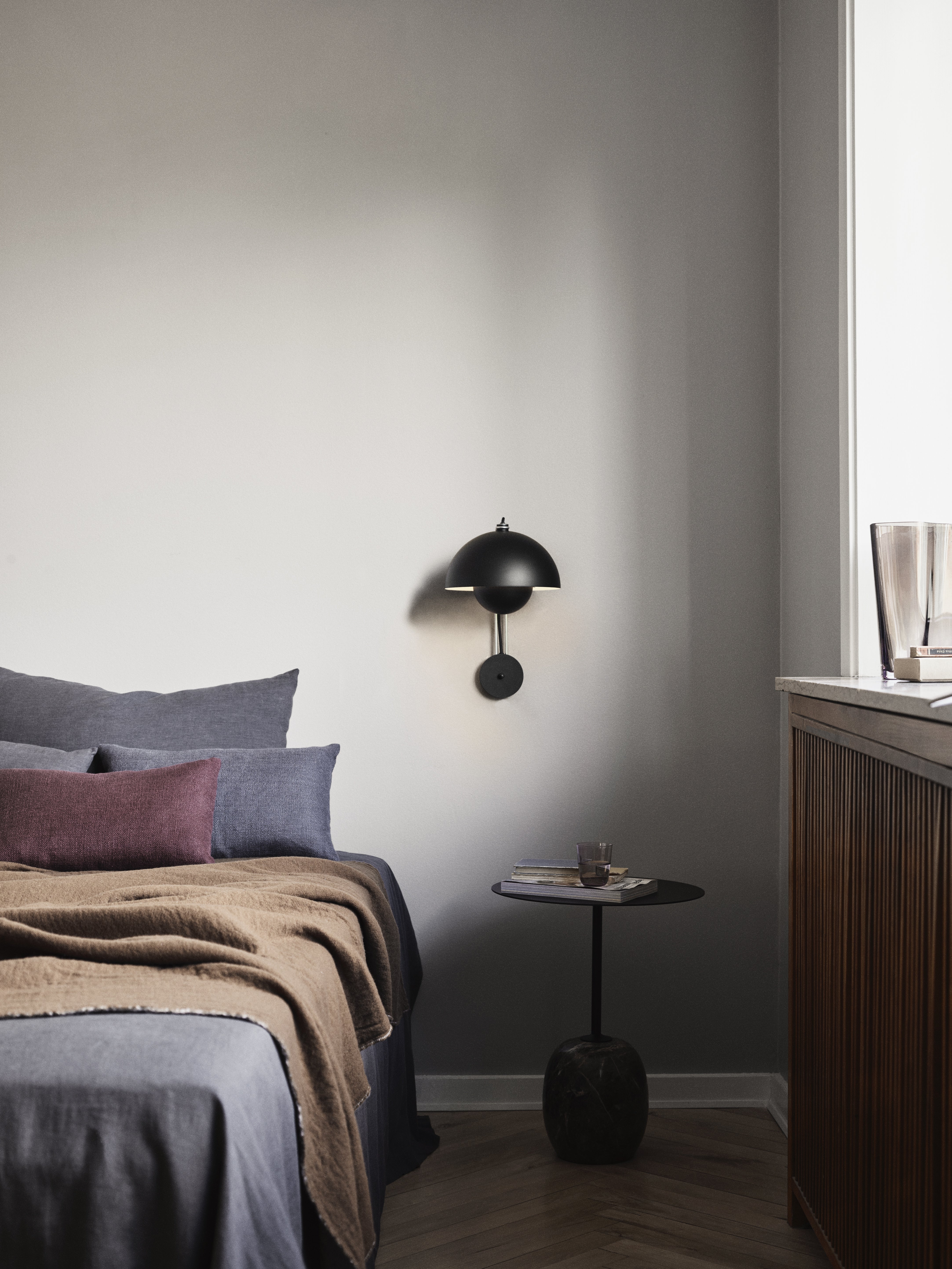 Nástenná lampa FLOWERPOT VP8 matná čierna
