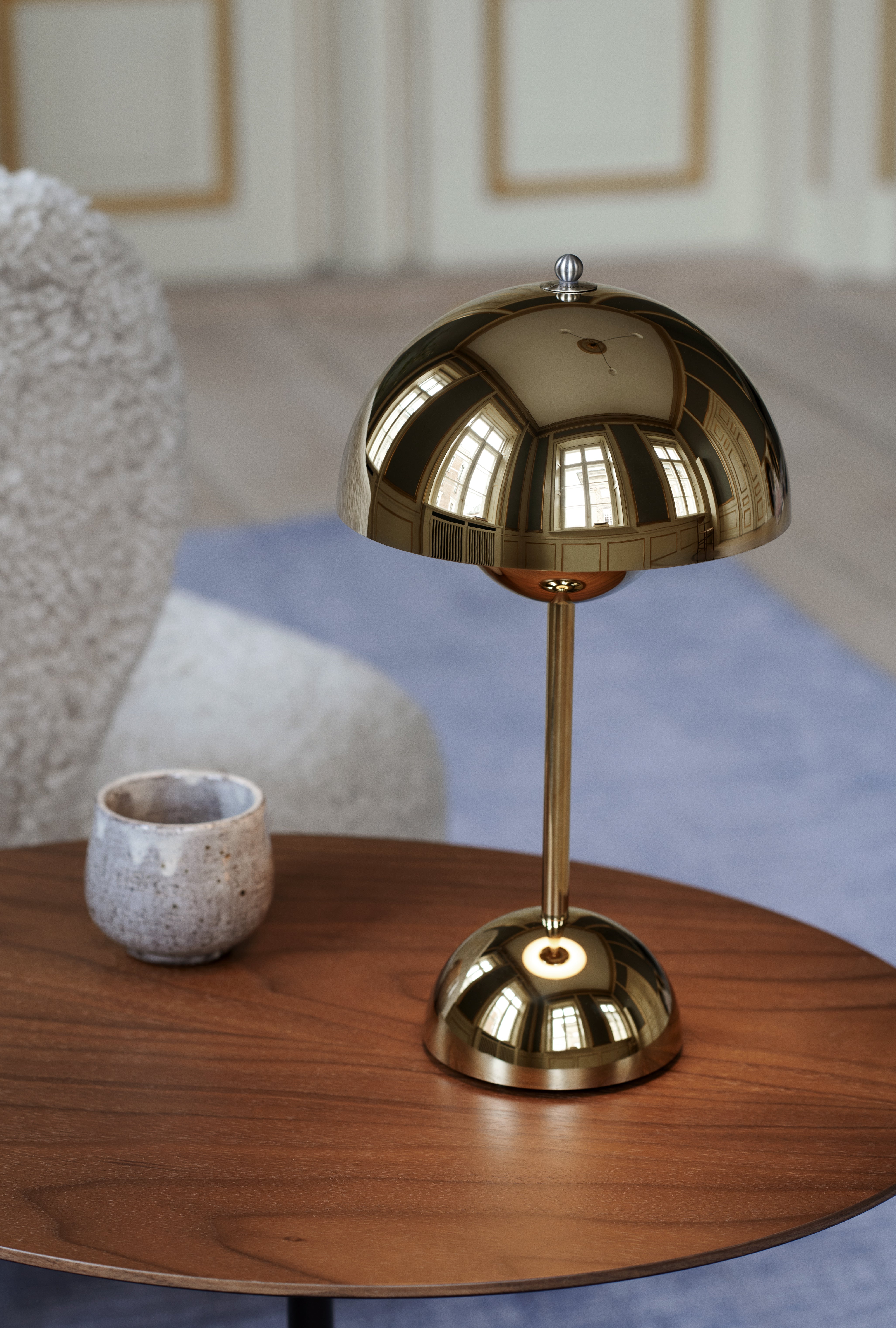 Prenosná lampa FLOWERPOT VP9 mosadz