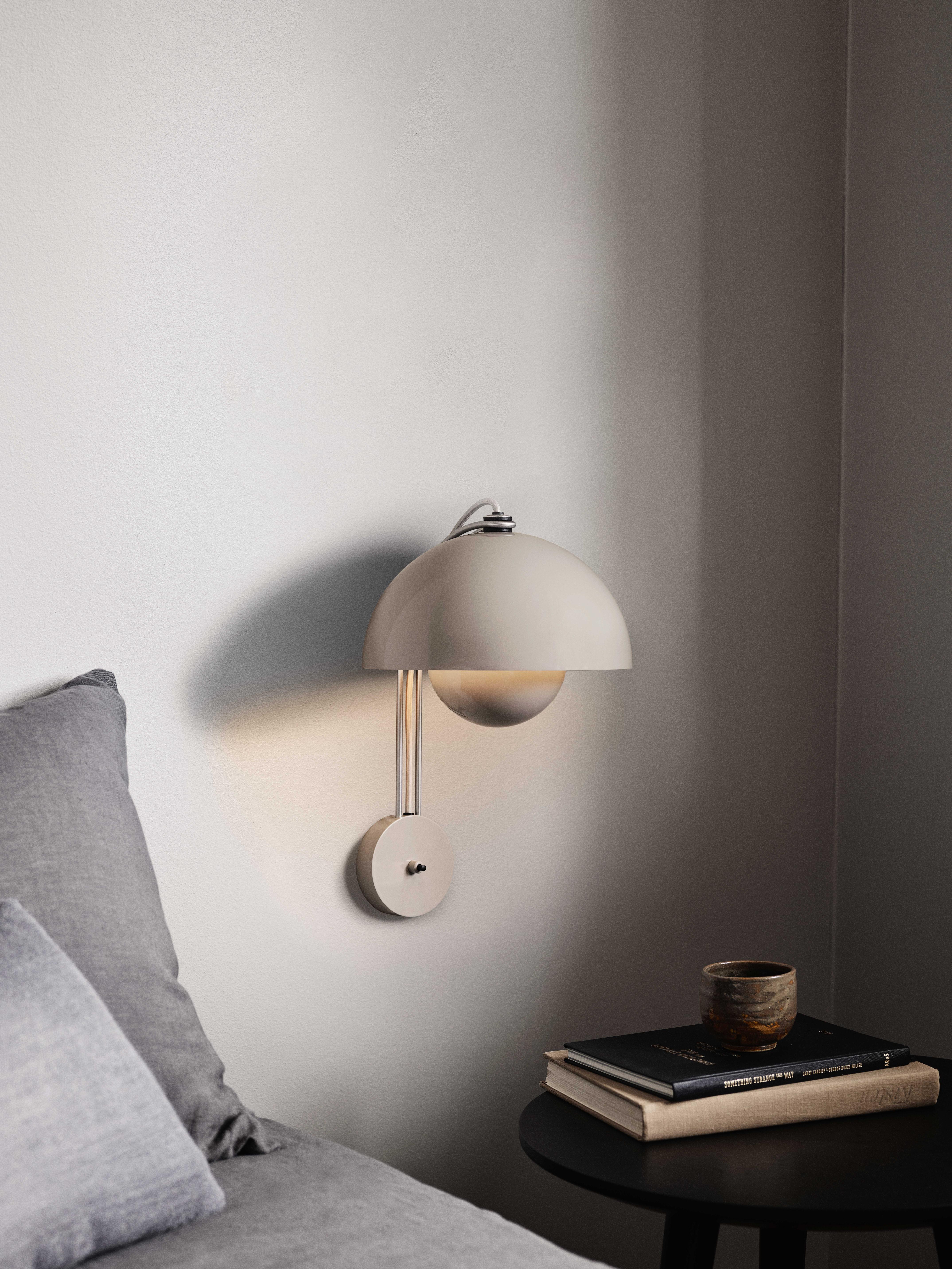 Nástenná lampa FLOWERPOT VP8 matná biela