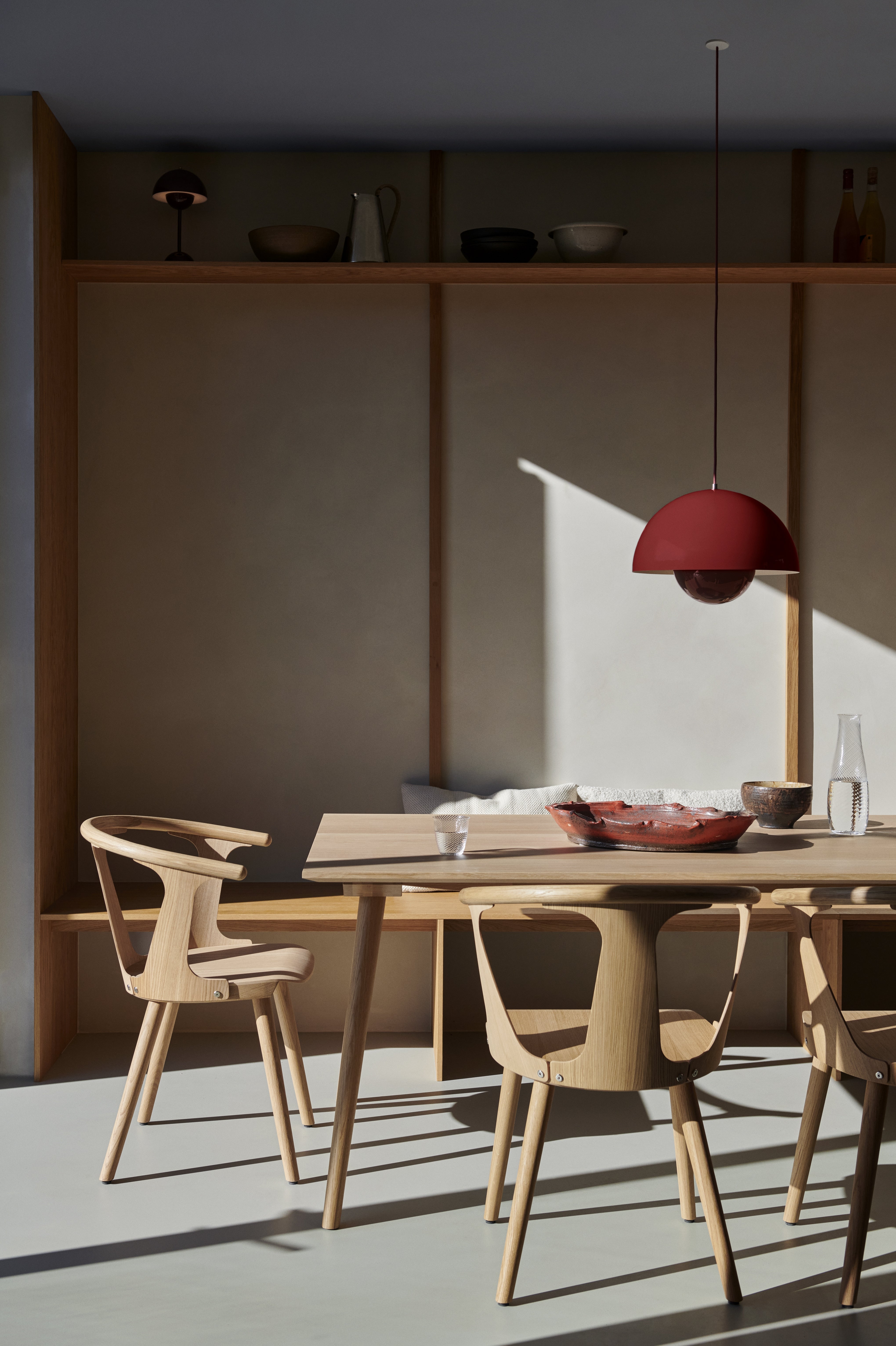 Lampa visiacá FLOWERPOT tmavá slivka