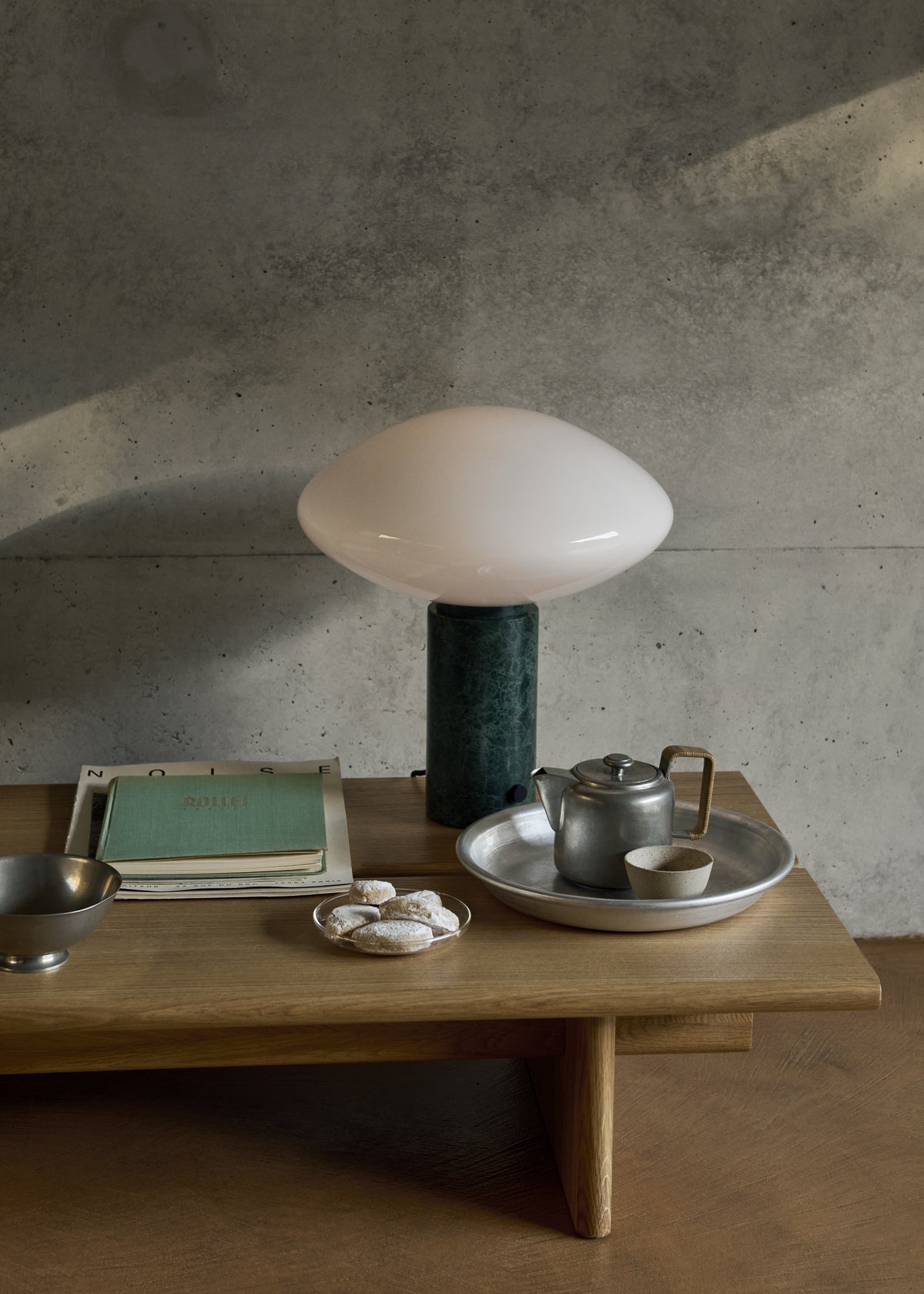 Stolná lampa MIST AP17 sklenené tienidlo so zelenou mramorovou základňou