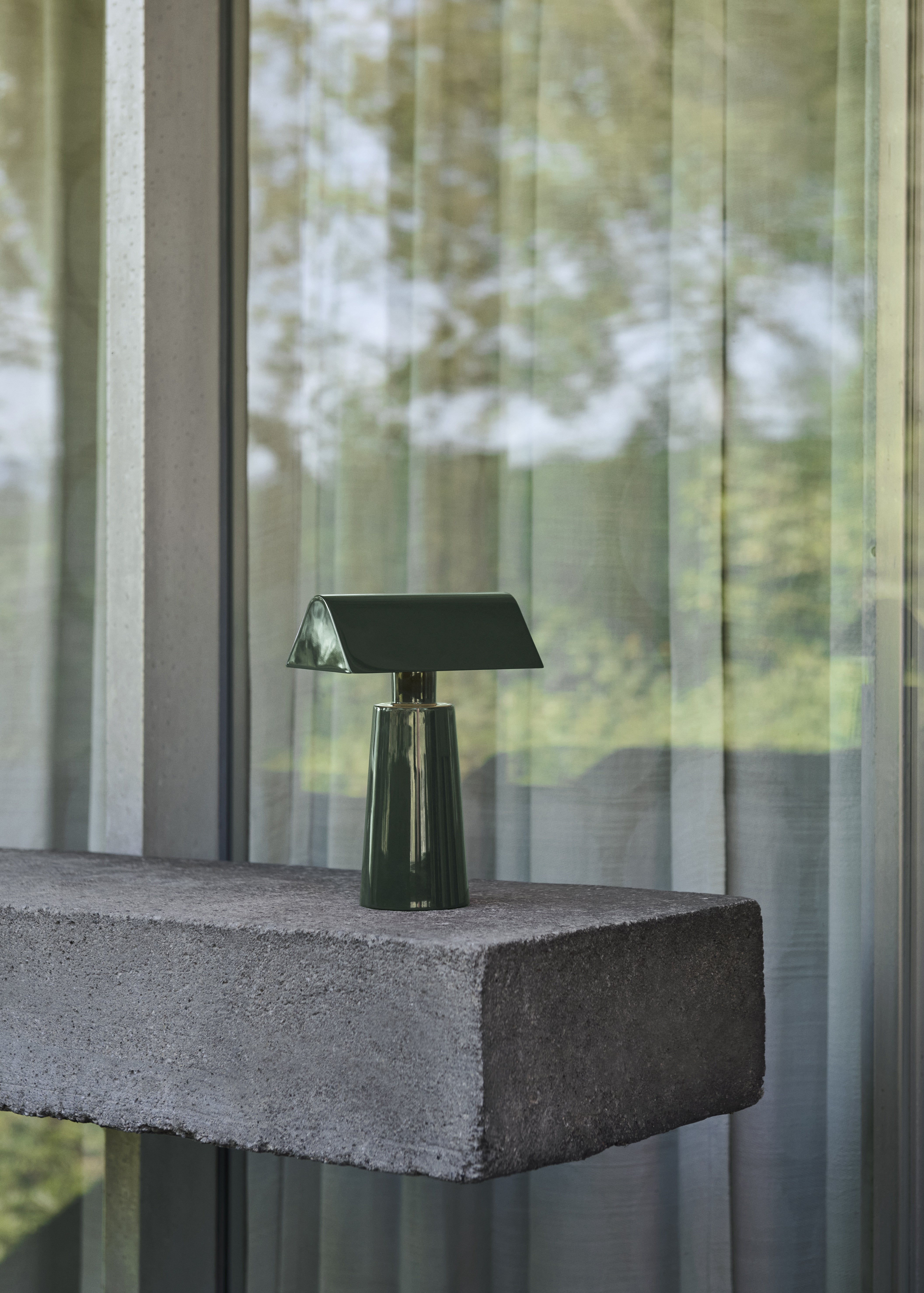 Lampa prenosná CARET MF1 tmavozelená