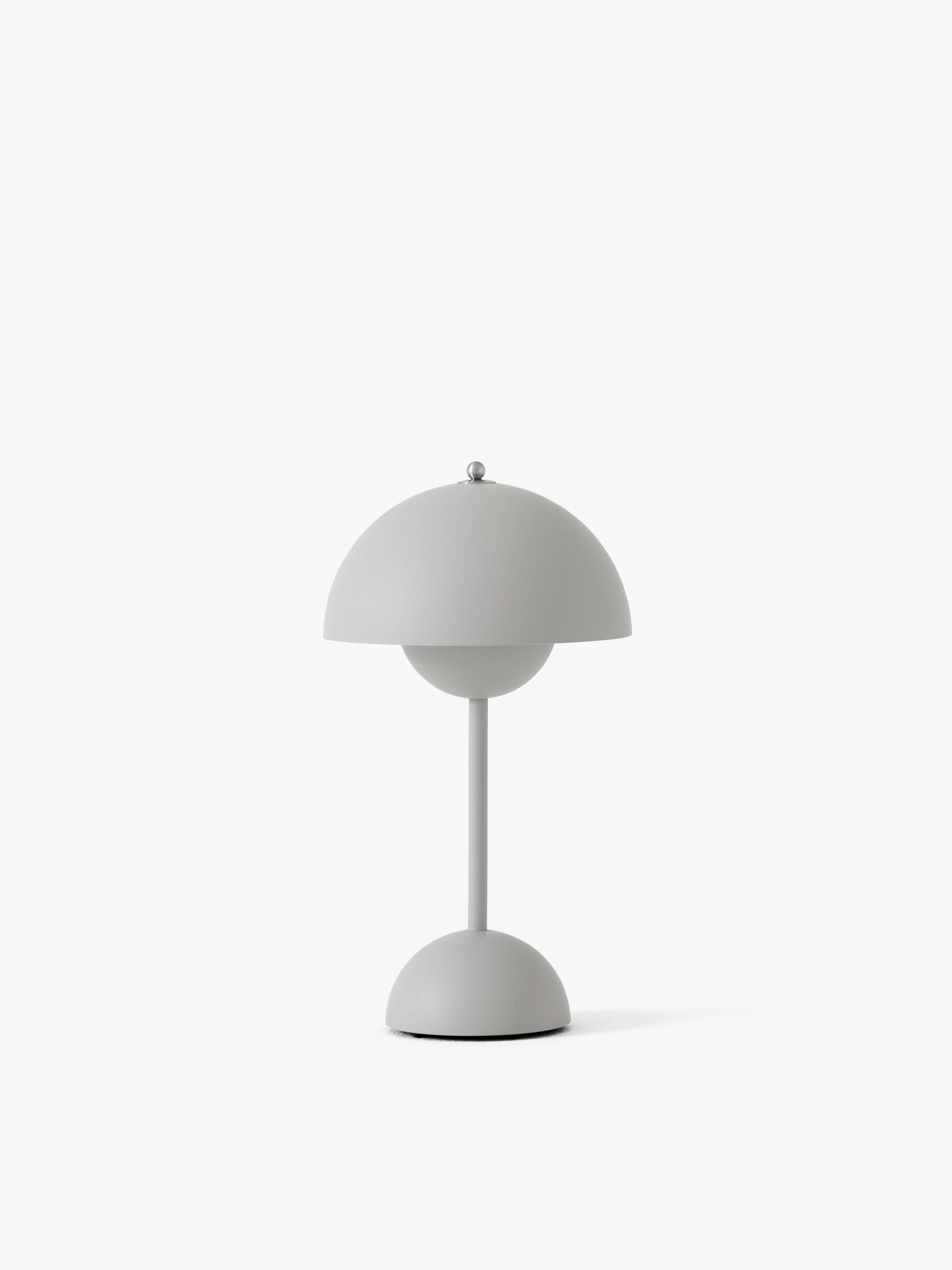 Lampa prenosná FLOWERPOT VP9 matná svetlosivá