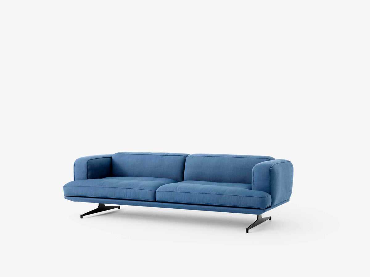 Sofa 3-osobová INLAND AV23 čalúnená s čiernym podstavcom