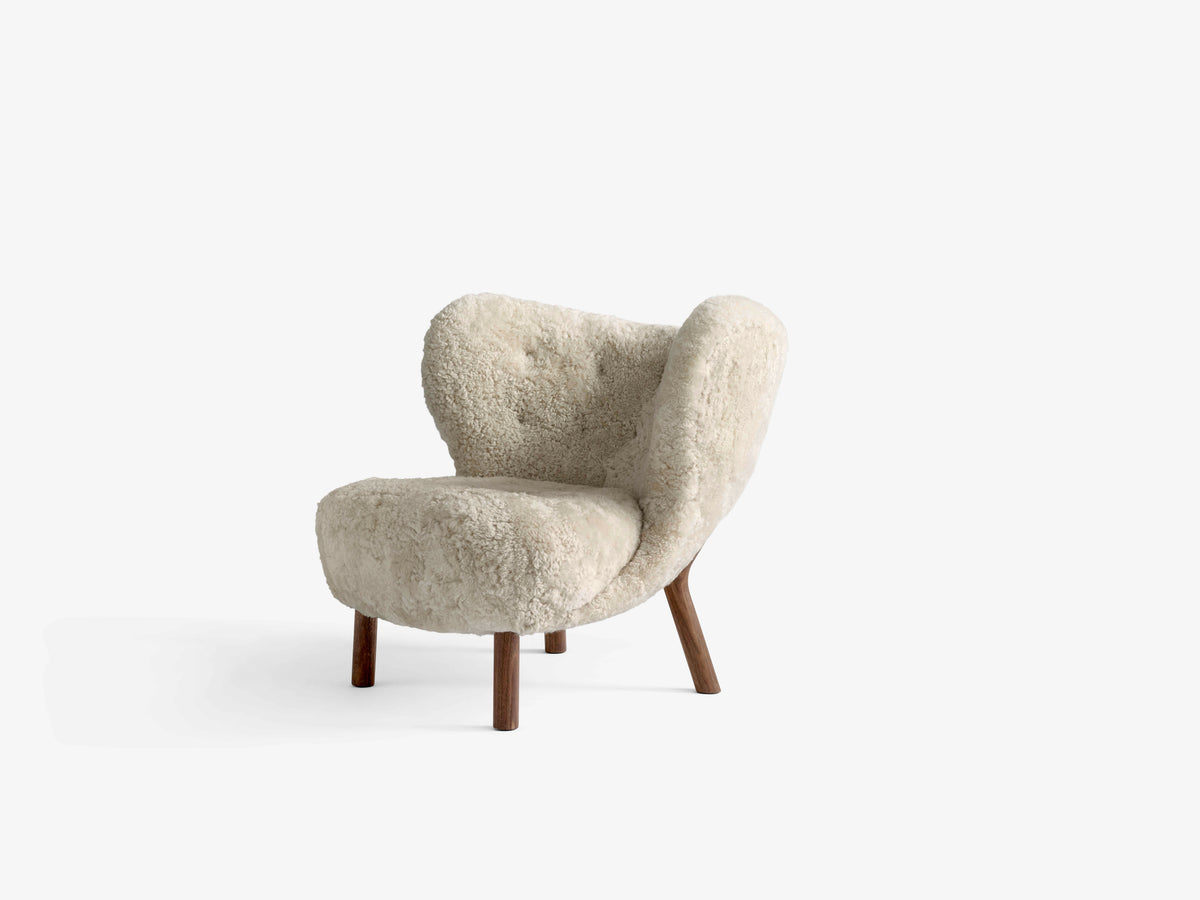 Fotel LITTLE PETRA VB1 čalúnený s orechovým podstavcom