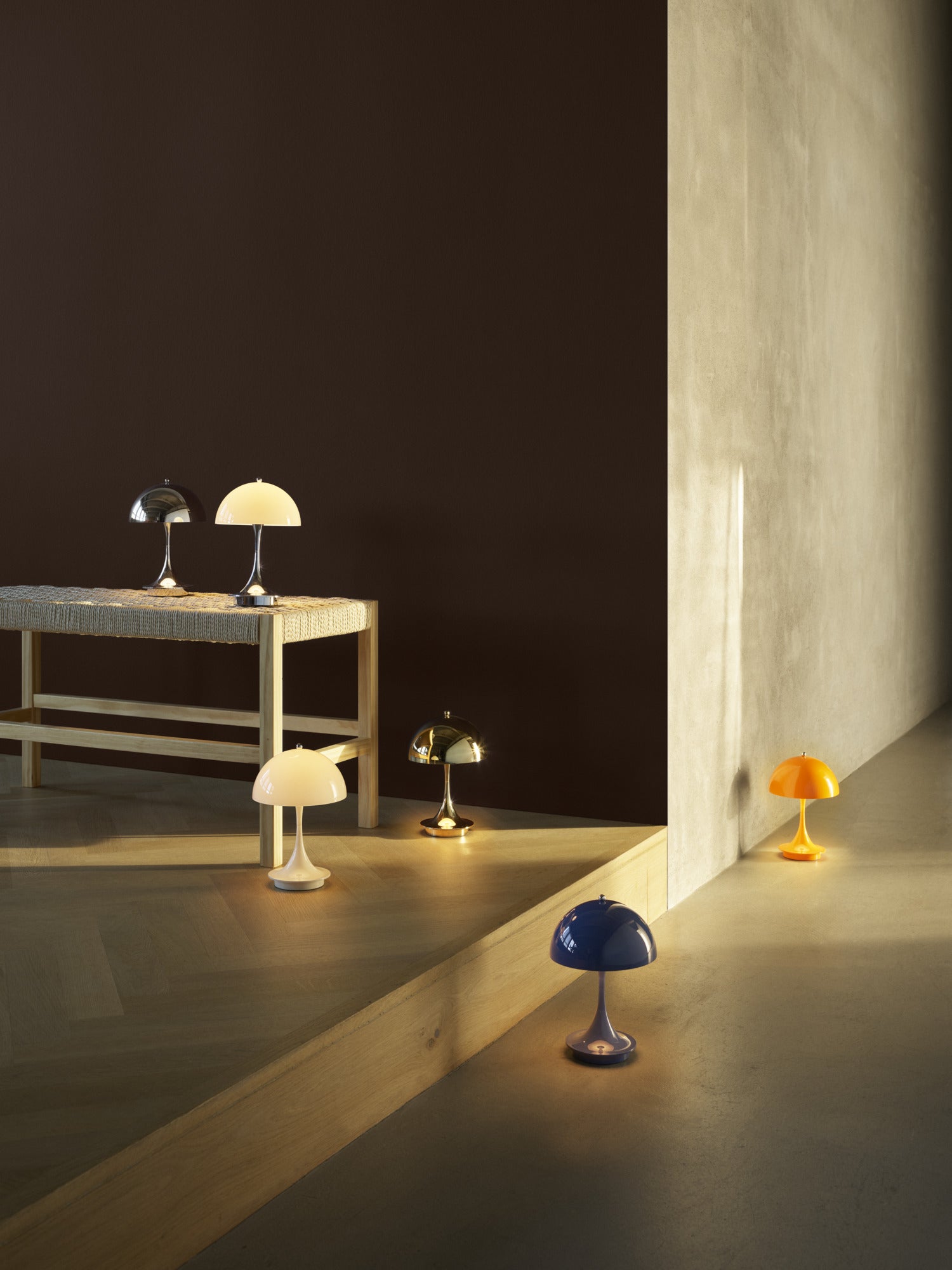 Prenosná lampa PANTHELLA 160 čierna