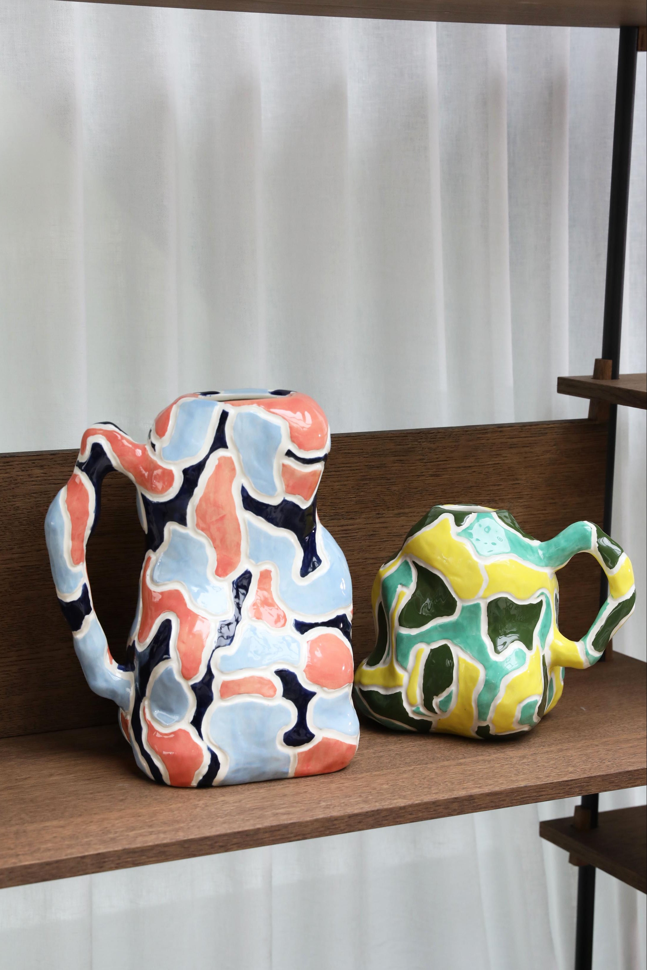 Váza JUG-A-VASE oranžová s modrou a bielou